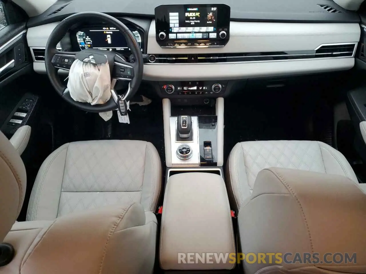 8 fotografías del automóvil dañado JA4J4WA81RZ052143 MITSUBISHI OUTLANDER 2024