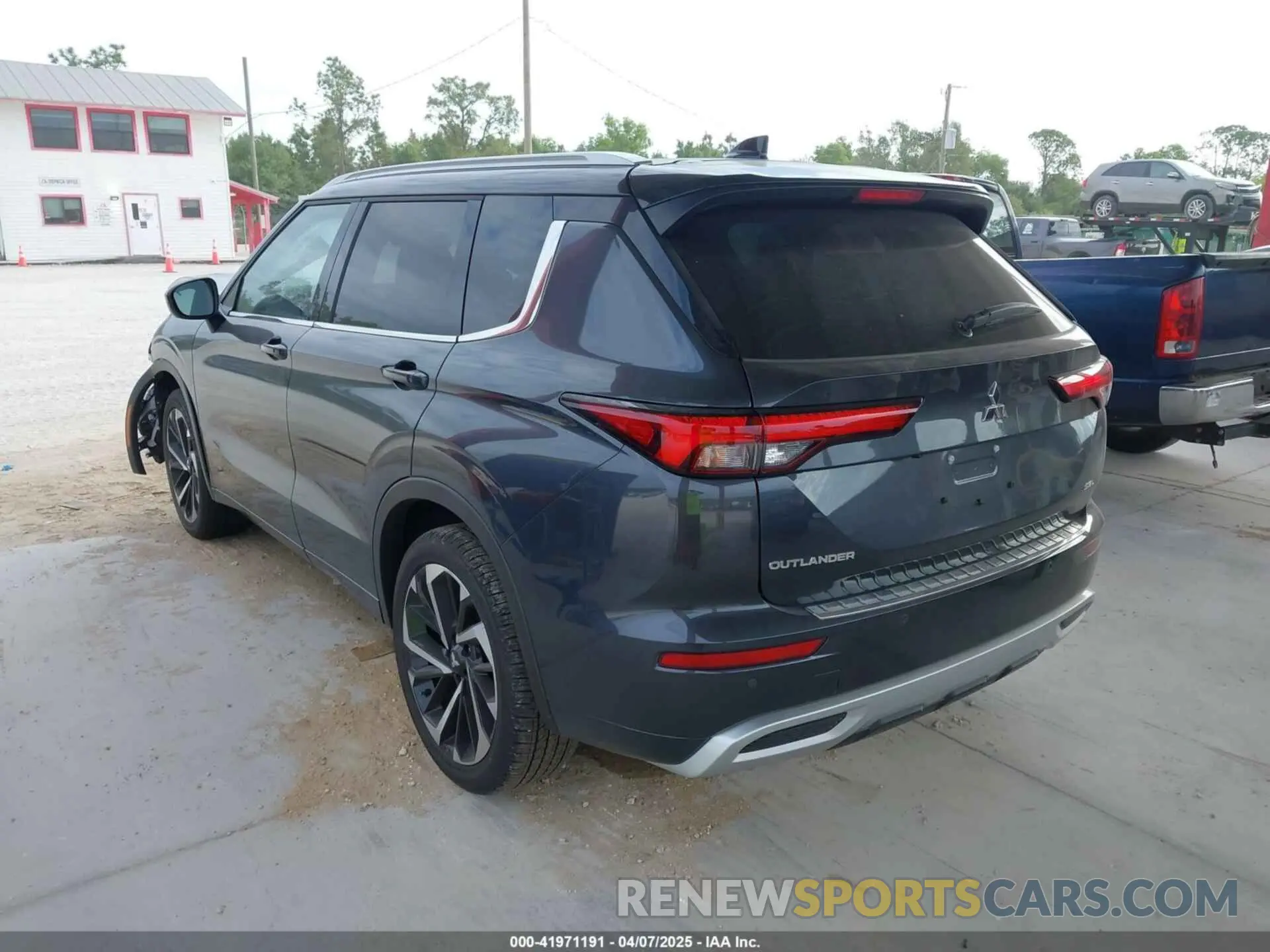 3 fotografías del automóvil dañado JA4J4WA83RZ078176 MITSUBISHI OUTLANDER 2024