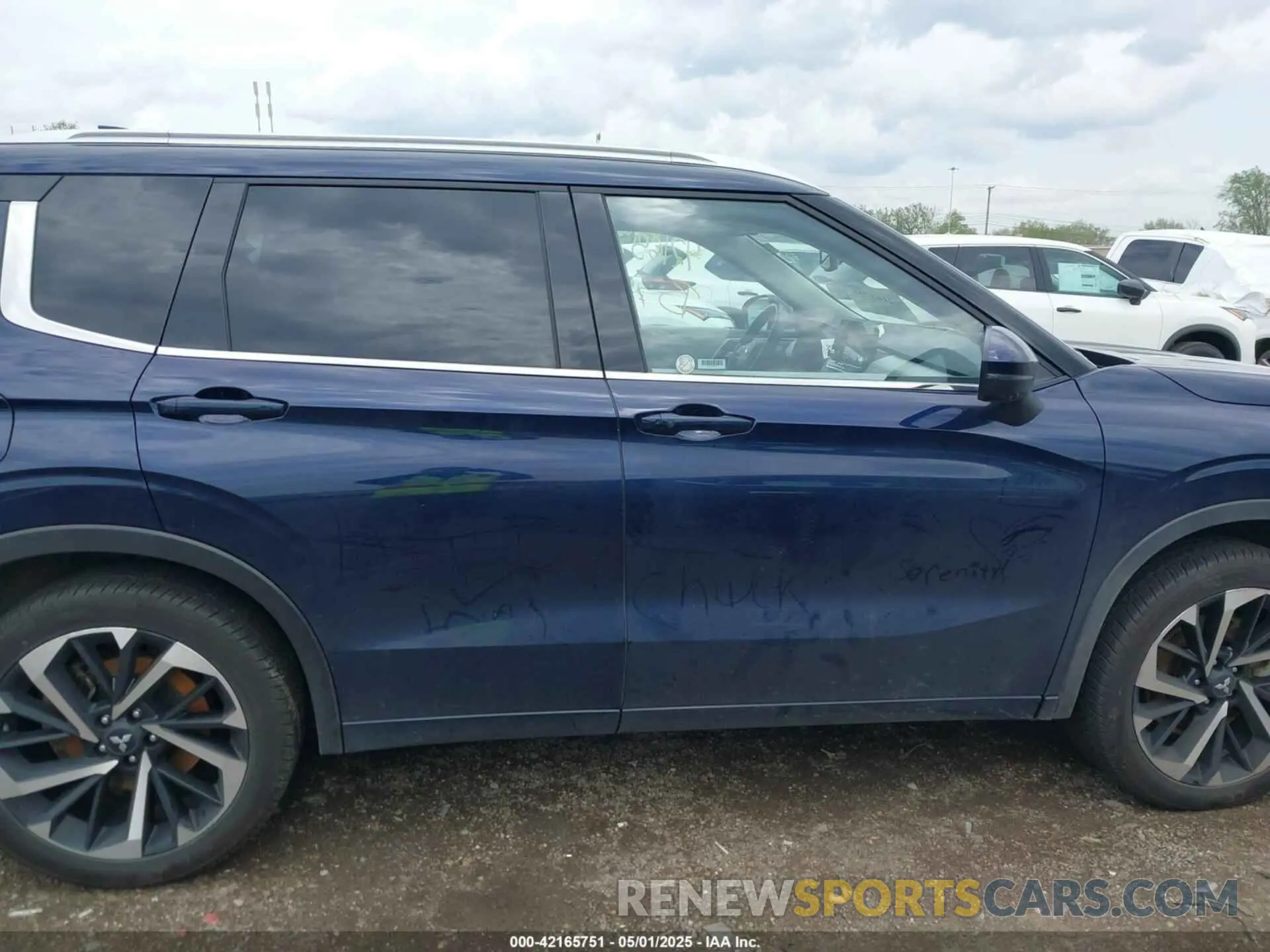 13 fotografías del automóvil dañado JA4J4WA83RZ089372 MITSUBISHI OUTLANDER 2024