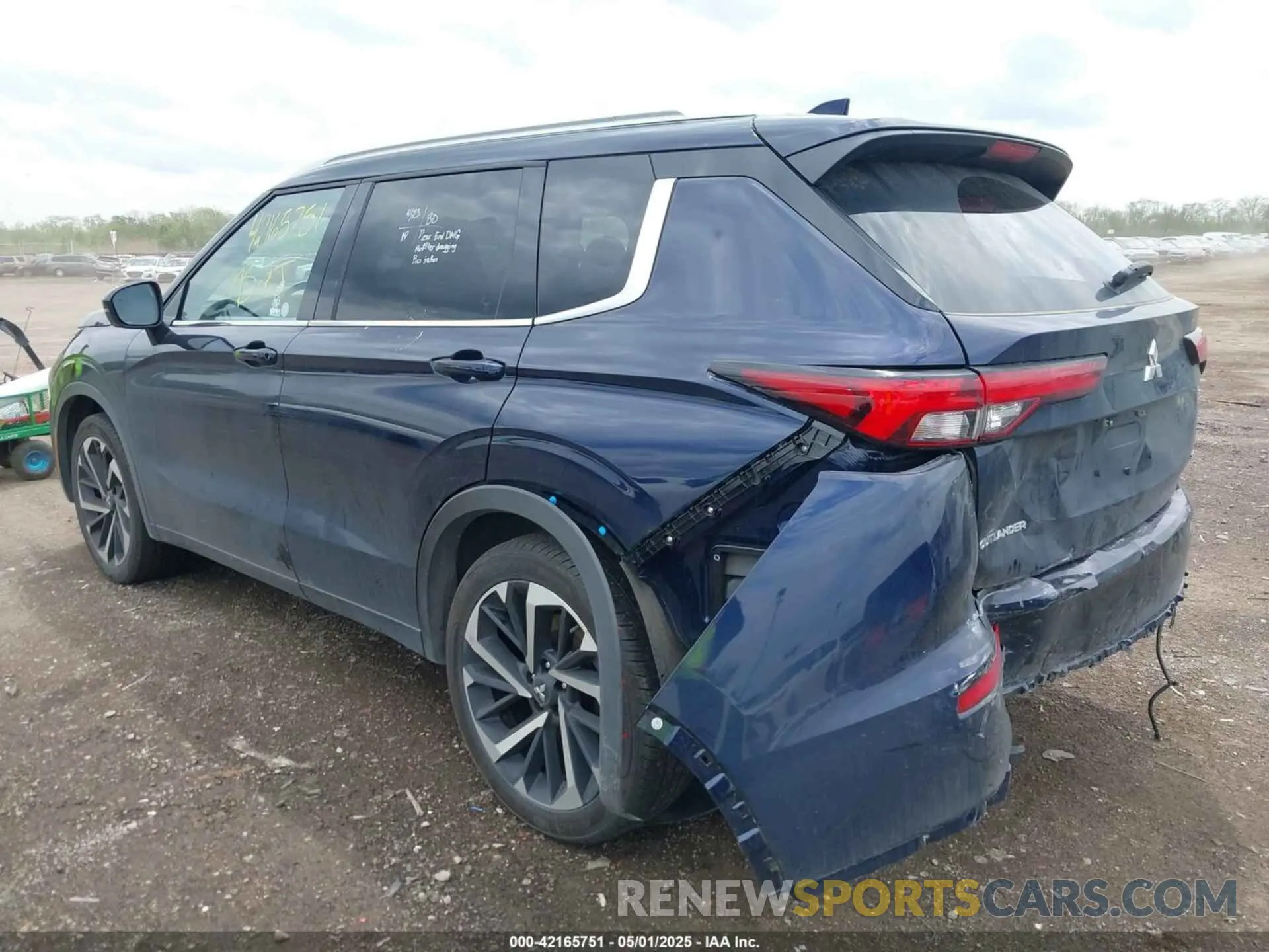 3 fotografías del automóvil dañado JA4J4WA83RZ089372 MITSUBISHI OUTLANDER 2024
