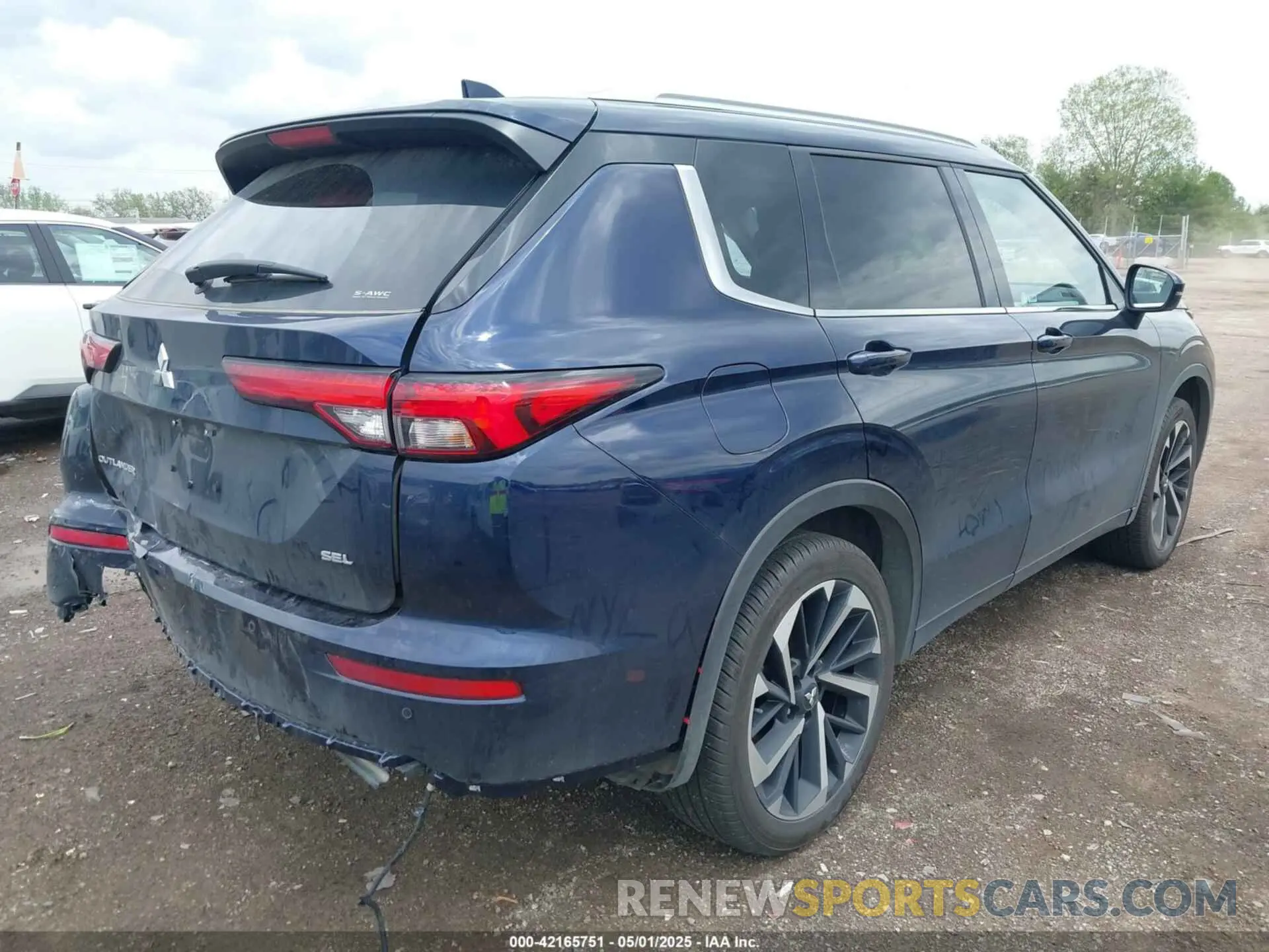 4 fotografías del automóvil dañado JA4J4WA83RZ089372 MITSUBISHI OUTLANDER 2024