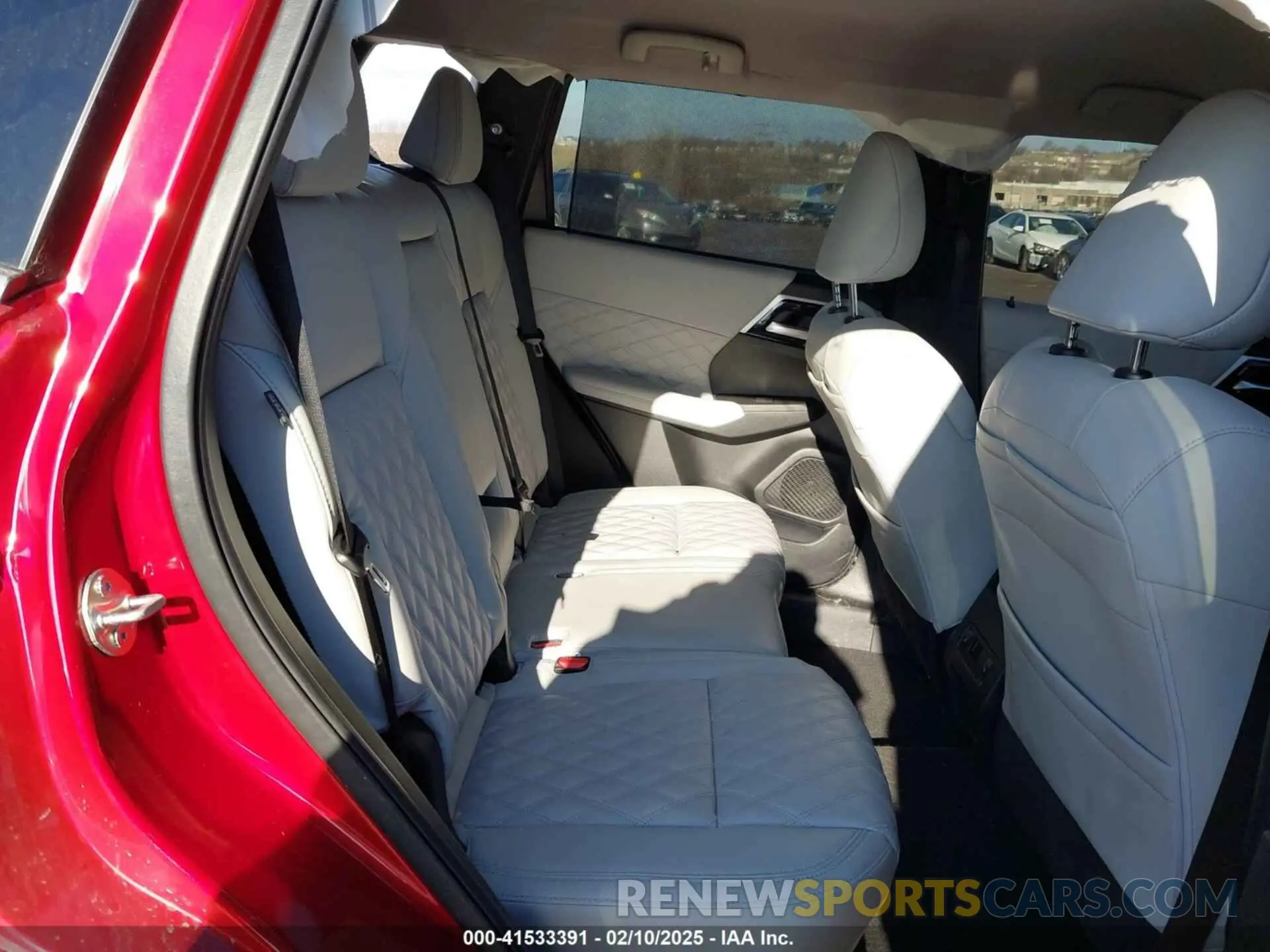 8 fotografías del automóvil dañado JA4J4WA84RZ015216 MITSUBISHI OUTLANDER 2024