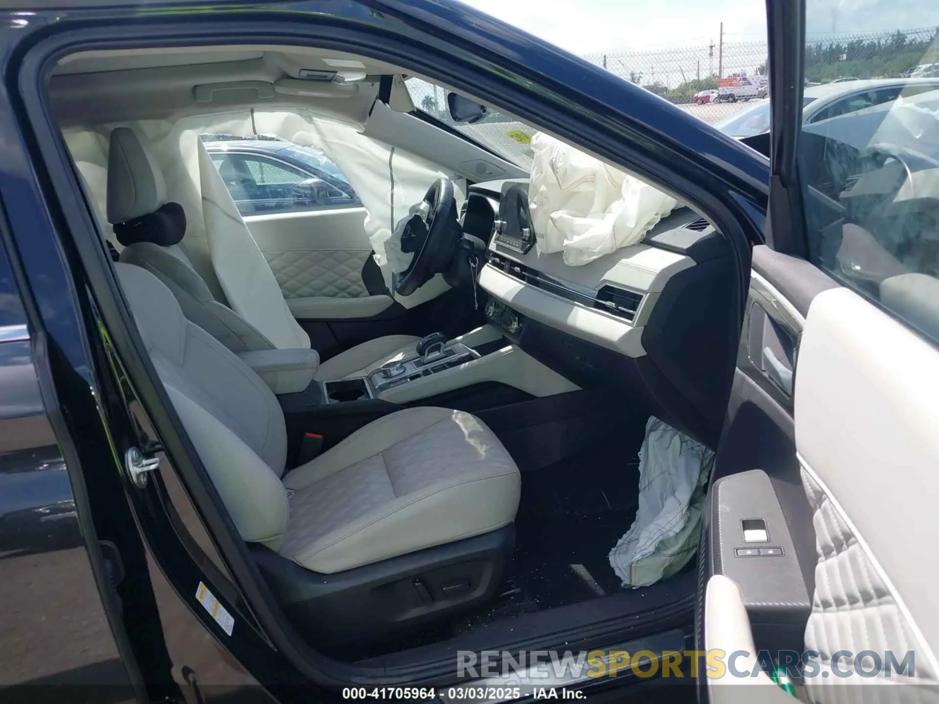 5 fotografías del automóvil dañado JA4J4WA84RZ039385 MITSUBISHI OUTLANDER 2024