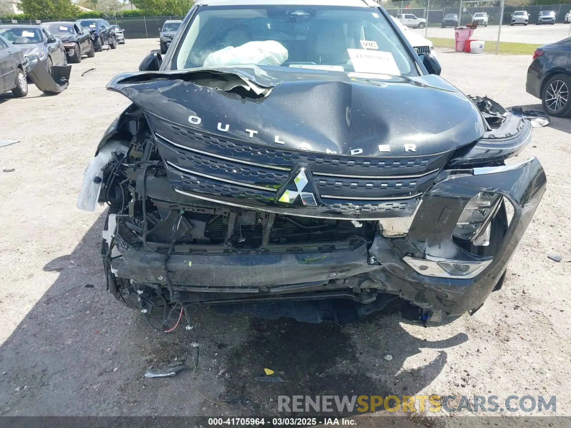 6 fotografías del automóvil dañado JA4J4WA84RZ039385 MITSUBISHI OUTLANDER 2024
