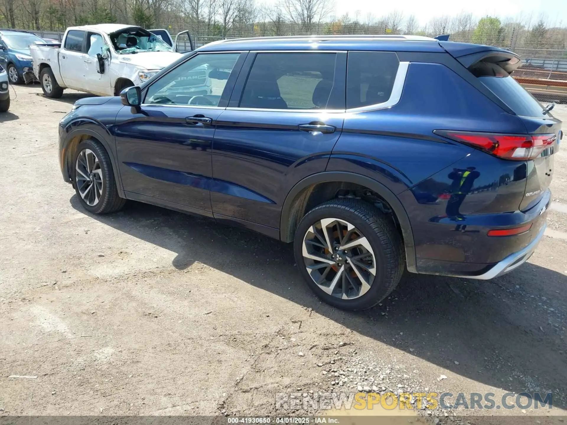 3 fotografías del automóvil dañado JA4J4WA84RZ072693 MITSUBISHI OUTLANDER 2024