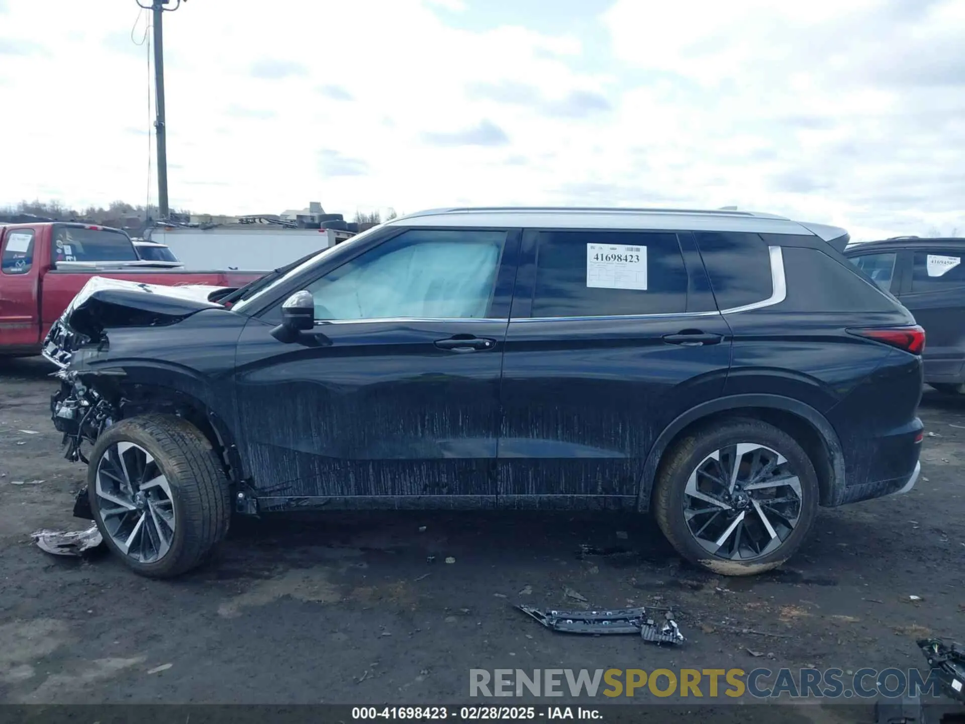 13 fotografías del automóvil dañado JA4J4WA86RZ036102 MITSUBISHI OUTLANDER 2024