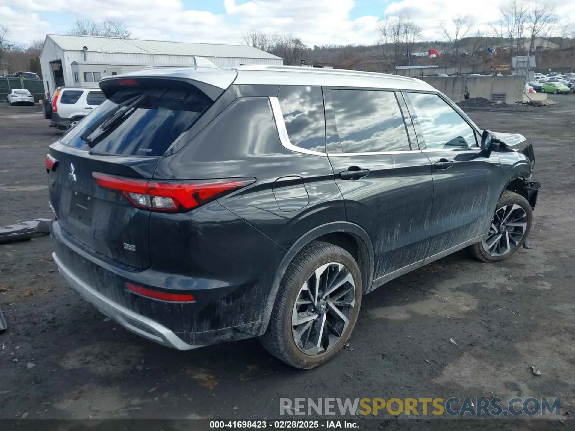 4 fotografías del automóvil dañado JA4J4WA86RZ036102 MITSUBISHI OUTLANDER 2024