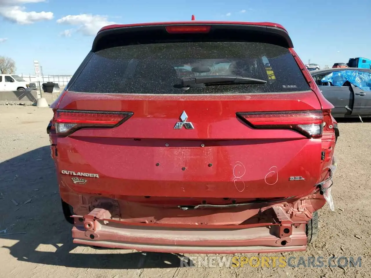 6 fotografías del automóvil dañado JA4J4WA87RZ033645 MITSUBISHI OUTLANDER 2024