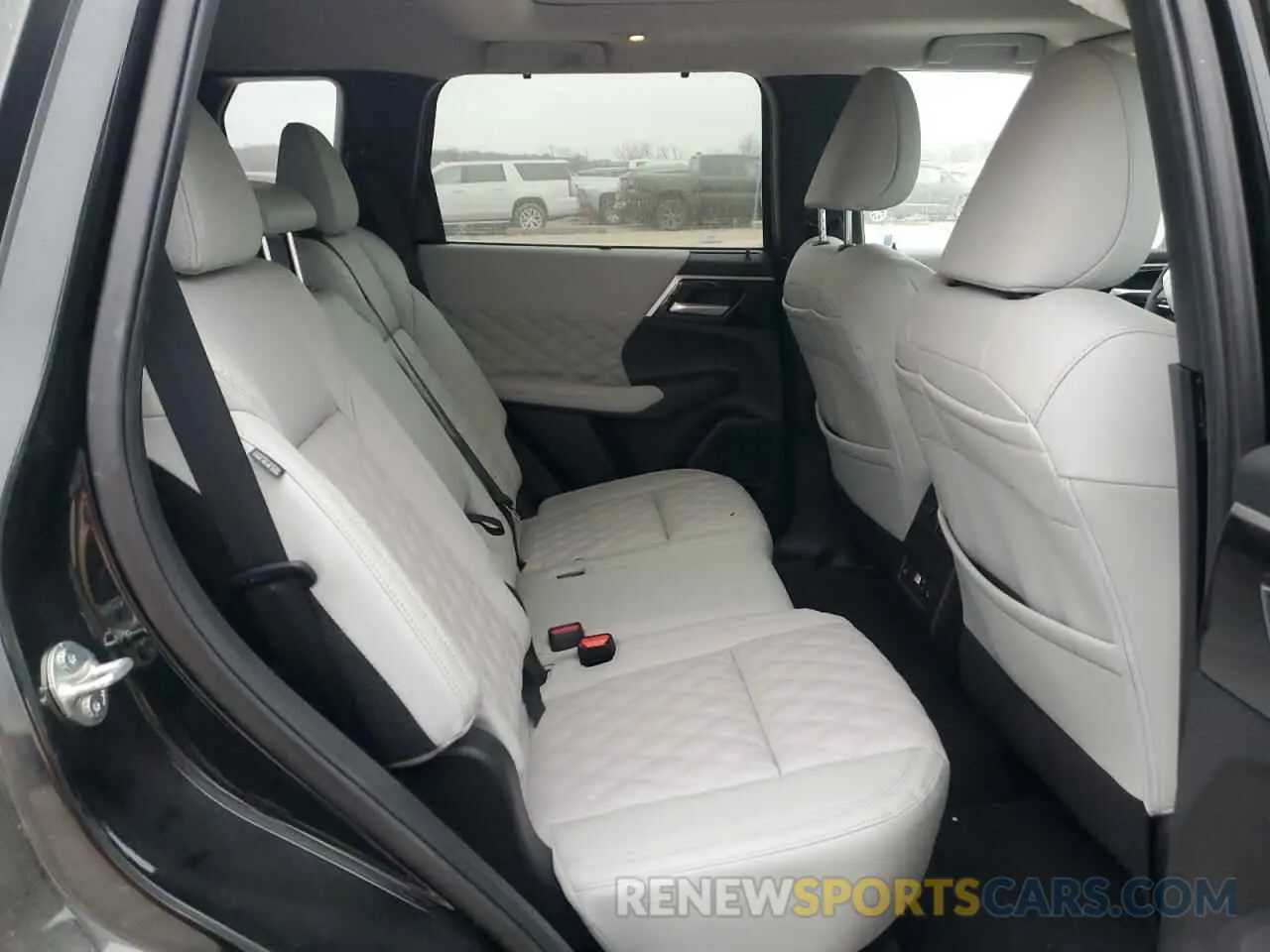 11 fotografías del automóvil dañado JA4J4WA87RZ035248 MITSUBISHI OUTLANDER 2024