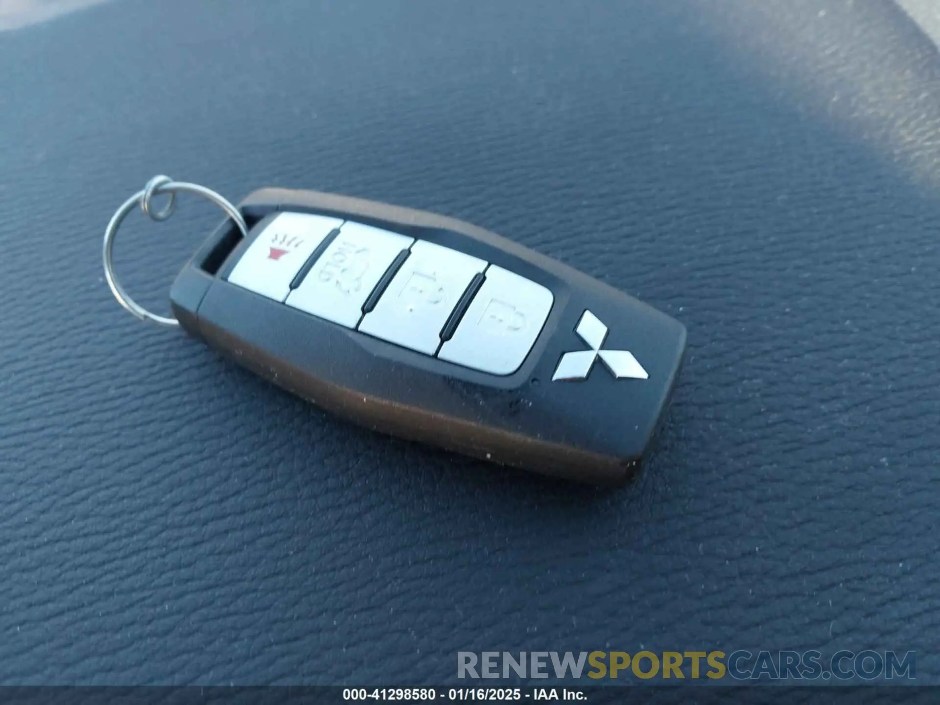 11 fotografías del automóvil dañado JA4J4WA89RZ004275 MITSUBISHI OUTLANDER 2024