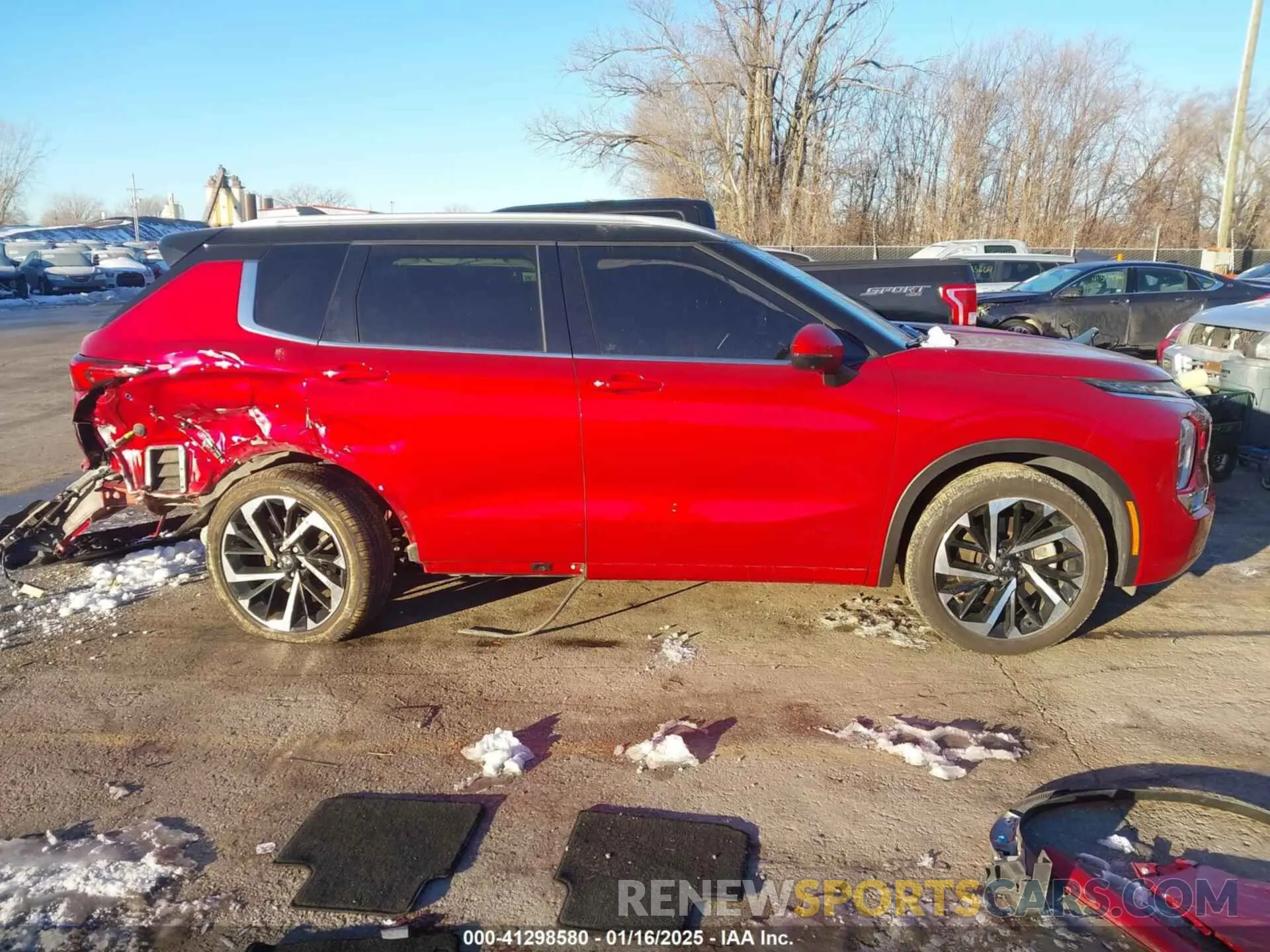 14 fotografías del automóvil dañado JA4J4WA89RZ004275 MITSUBISHI OUTLANDER 2024