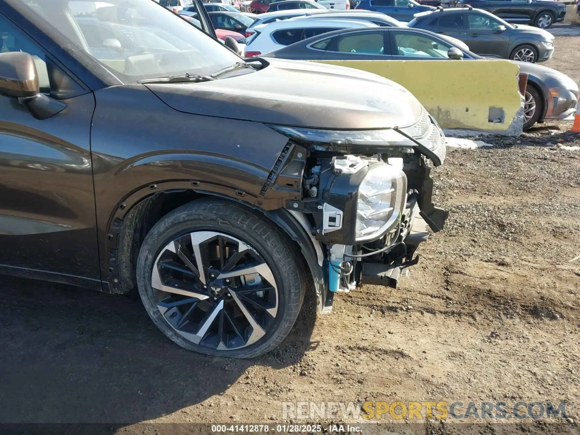 18 fotografías del automóvil dañado JA4J4WA89RZ035560 MITSUBISHI OUTLANDER 2024