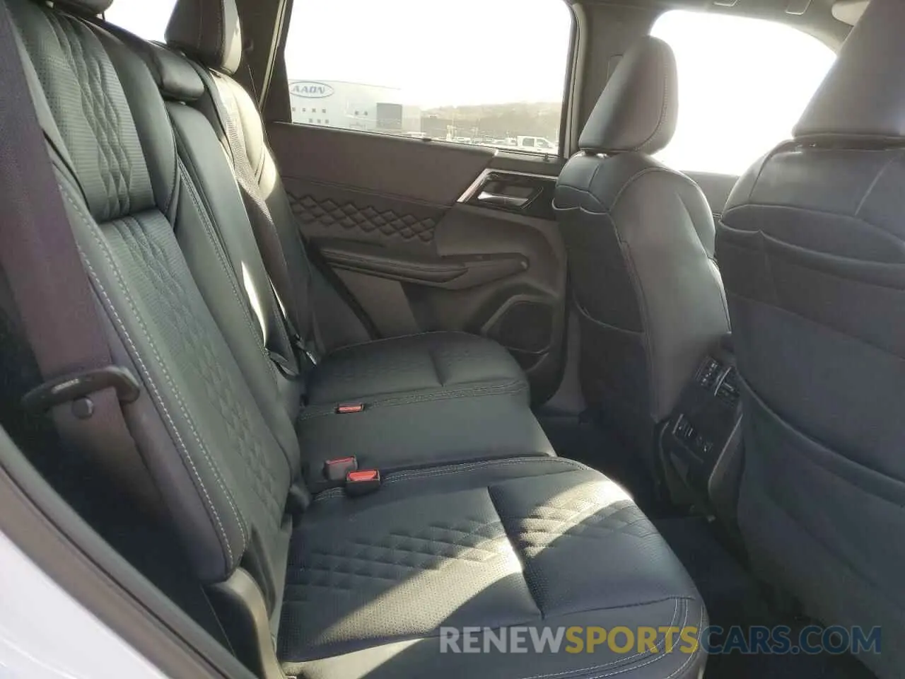 12 fotografías del automóvil dañado JA4J4WA89RZ053587 MITSUBISHI OUTLANDER 2024
