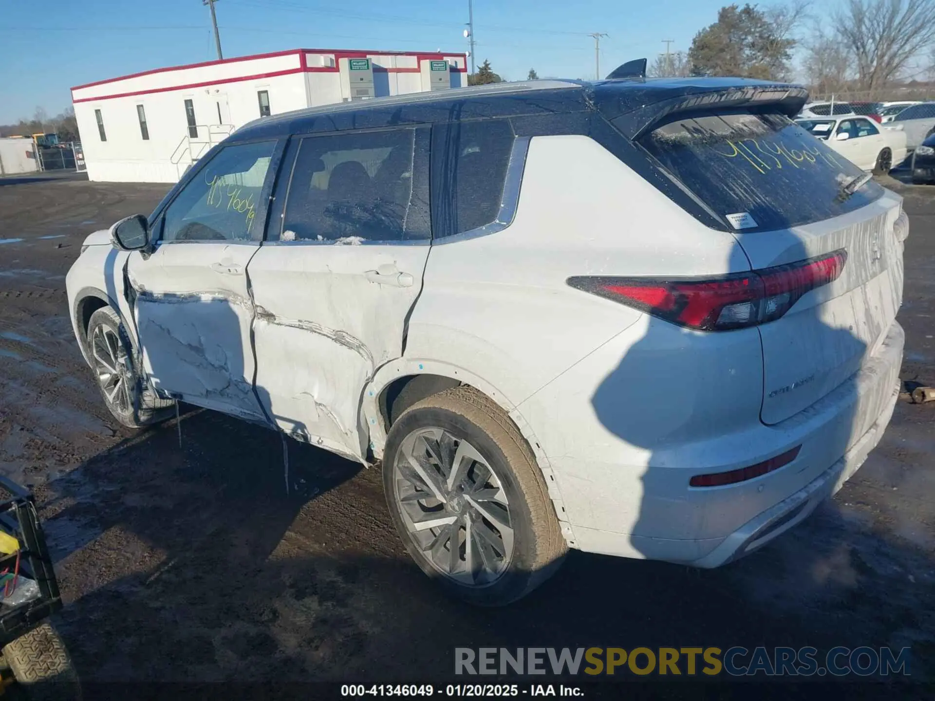 3 fotografías del automóvil dañado JA4J4WA8XRZ003510 MITSUBISHI OUTLANDER 2024