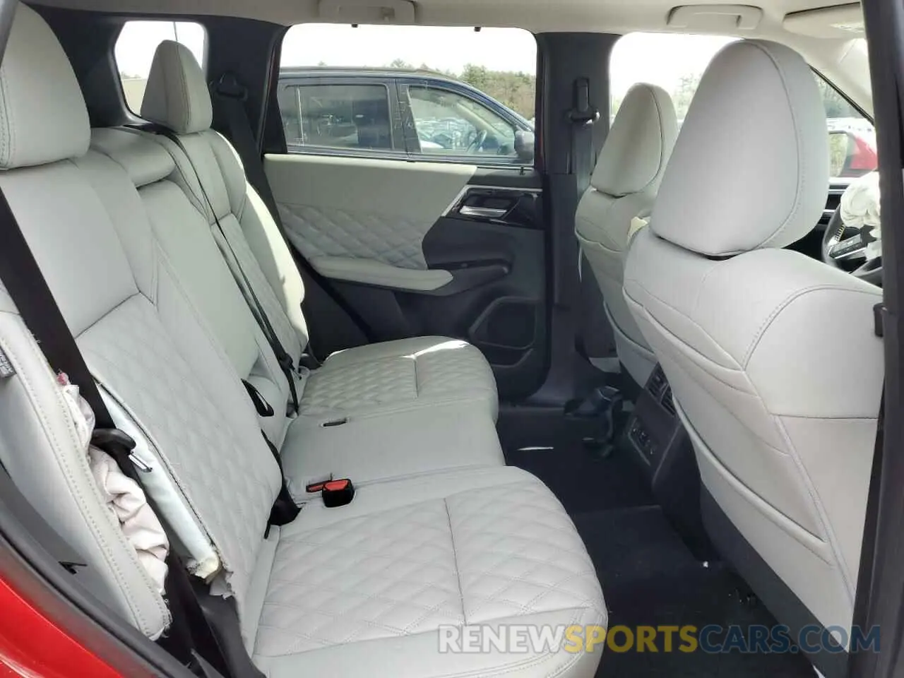 11 fotografías del automóvil dañado JA4J4WA8XRZ024731 MITSUBISHI OUTLANDER 2024
