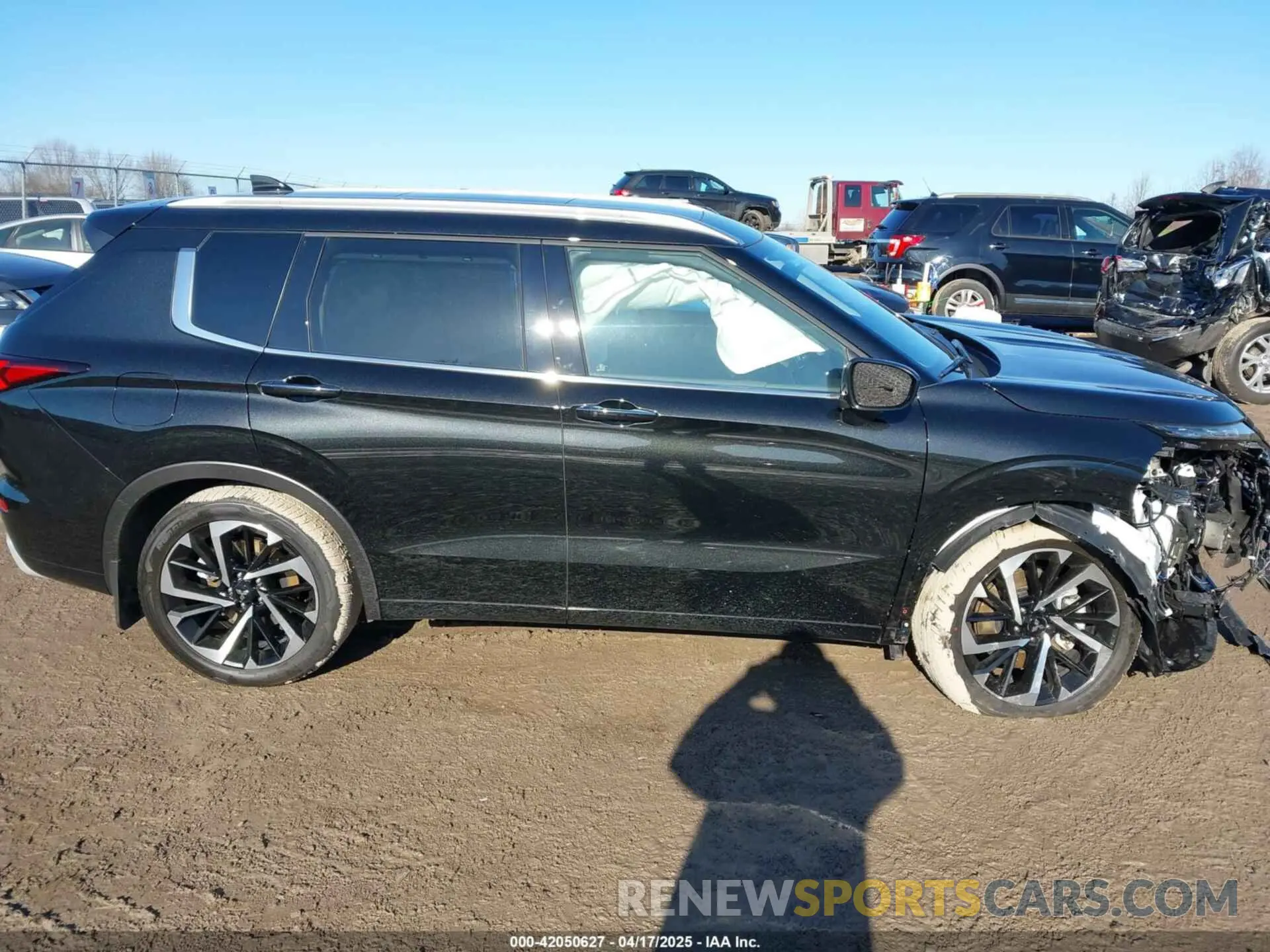 14 fotografías del automóvil dañado JA4J4WA8XRZ090163 MITSUBISHI OUTLANDER 2024