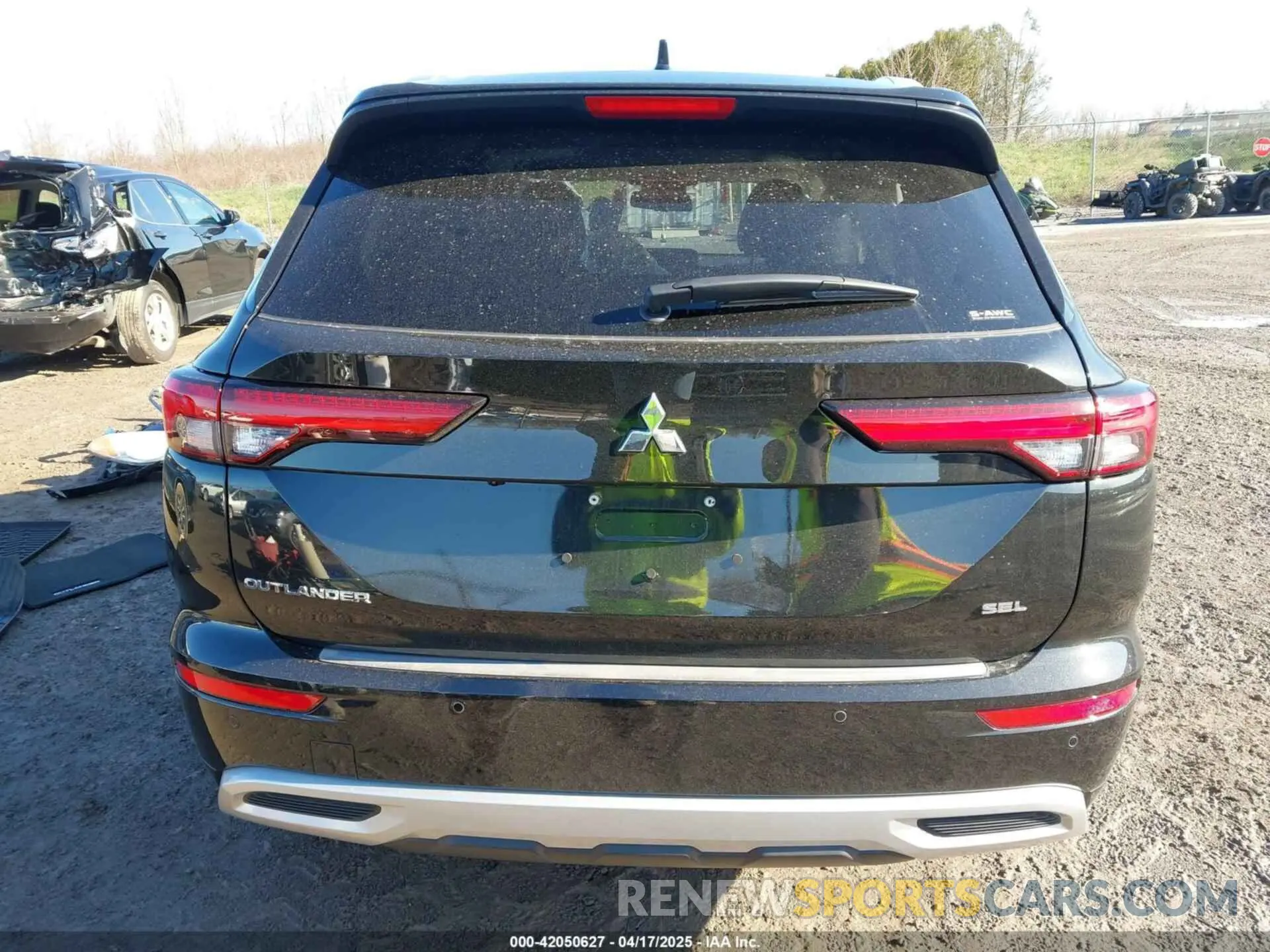 17 fotografías del automóvil dañado JA4J4WA8XRZ090163 MITSUBISHI OUTLANDER 2024