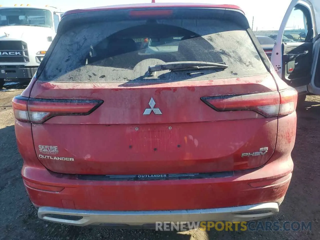 6 fotografías del automóvil dañado JA4T5VA94RZ024717 MITSUBISHI OUTLANDER 2024