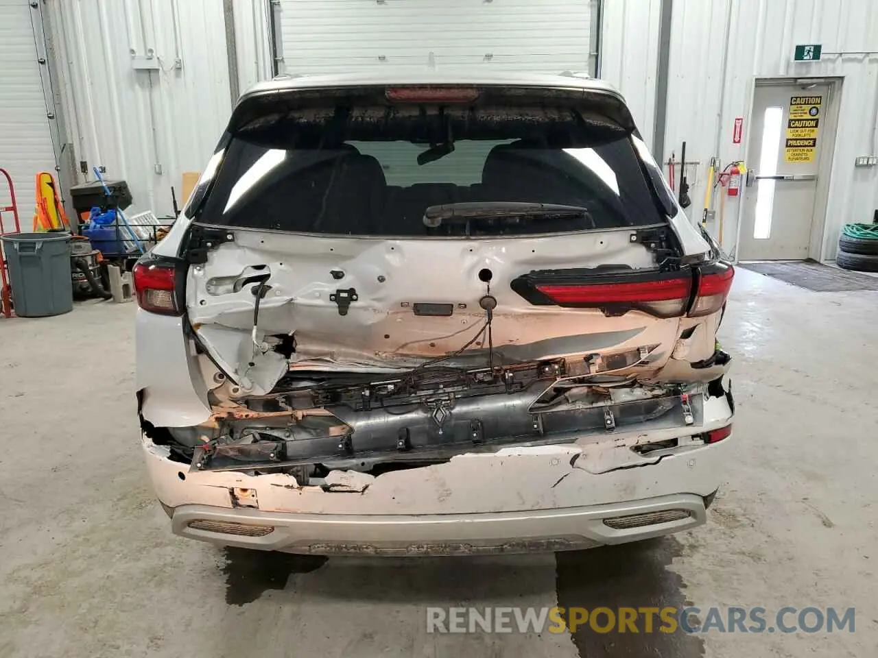 6 fotografías del automóvil dañado JA4T5VA99RZ611740 MITSUBISHI OUTLANDER 2024