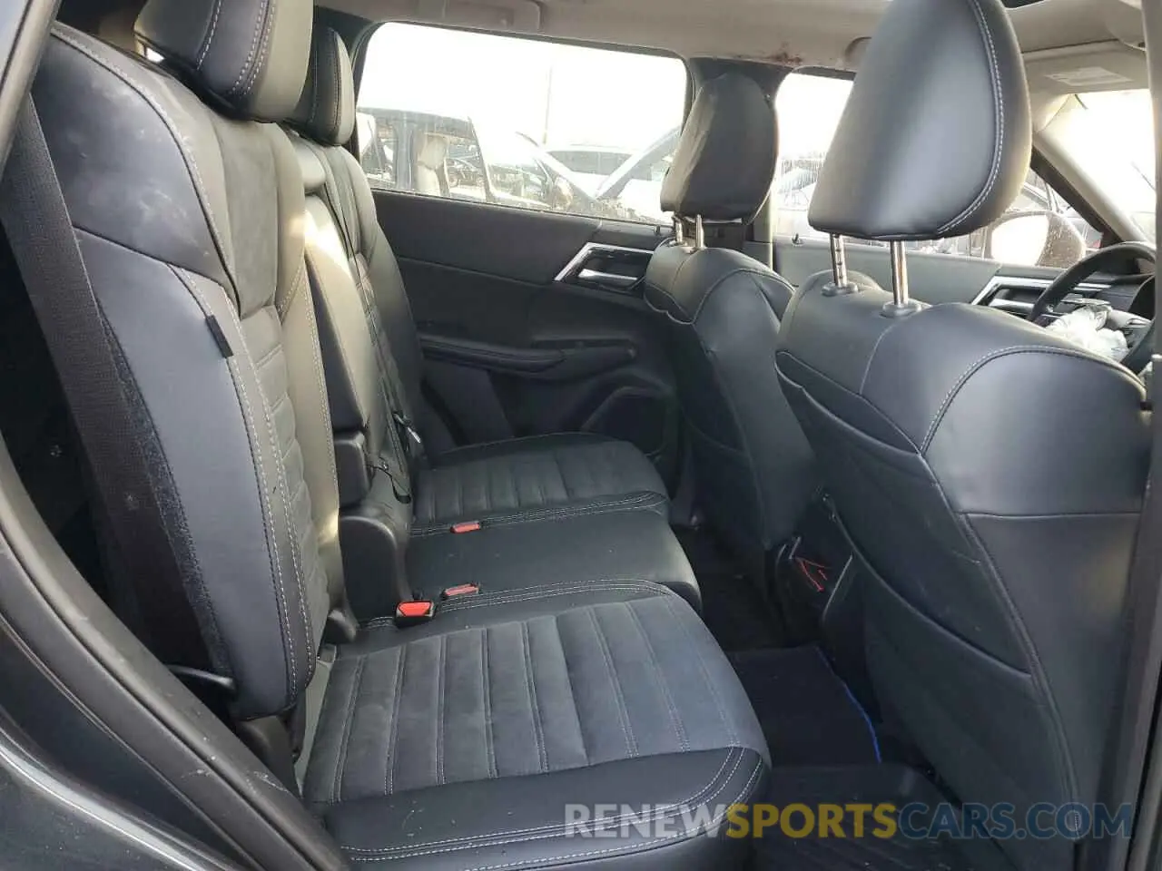 11 fotografías del automóvil dañado JA4T5VA9XRZ057530 MITSUBISHI OUTLANDER 2024