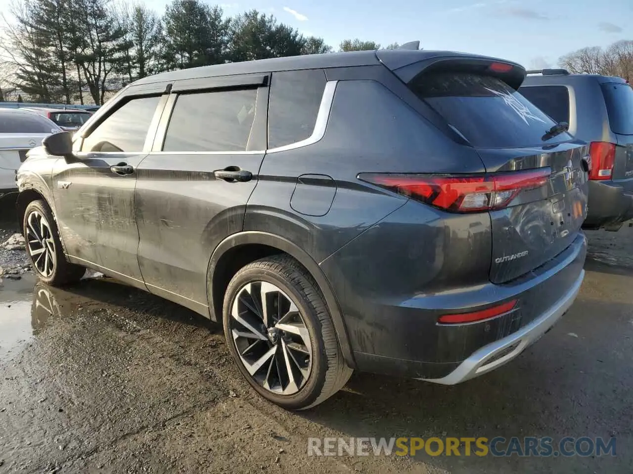 2 fotografías del automóvil dañado JA4T5VA9XRZ057530 MITSUBISHI OUTLANDER 2024