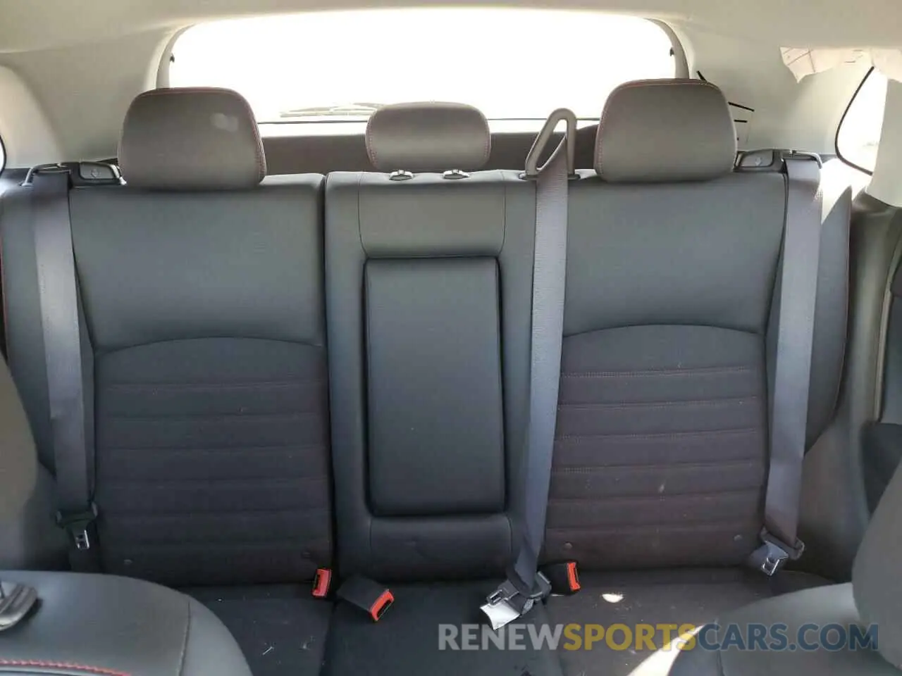 10 fotografías del automóvil dañado JA4ARUAU9SU002130 MITSUBISHI OUTLANDER 2025