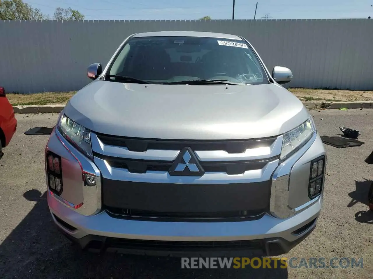 5 fotografías del automóvil dañado JA4ARUAU9SU002130 MITSUBISHI OUTLANDER 2025