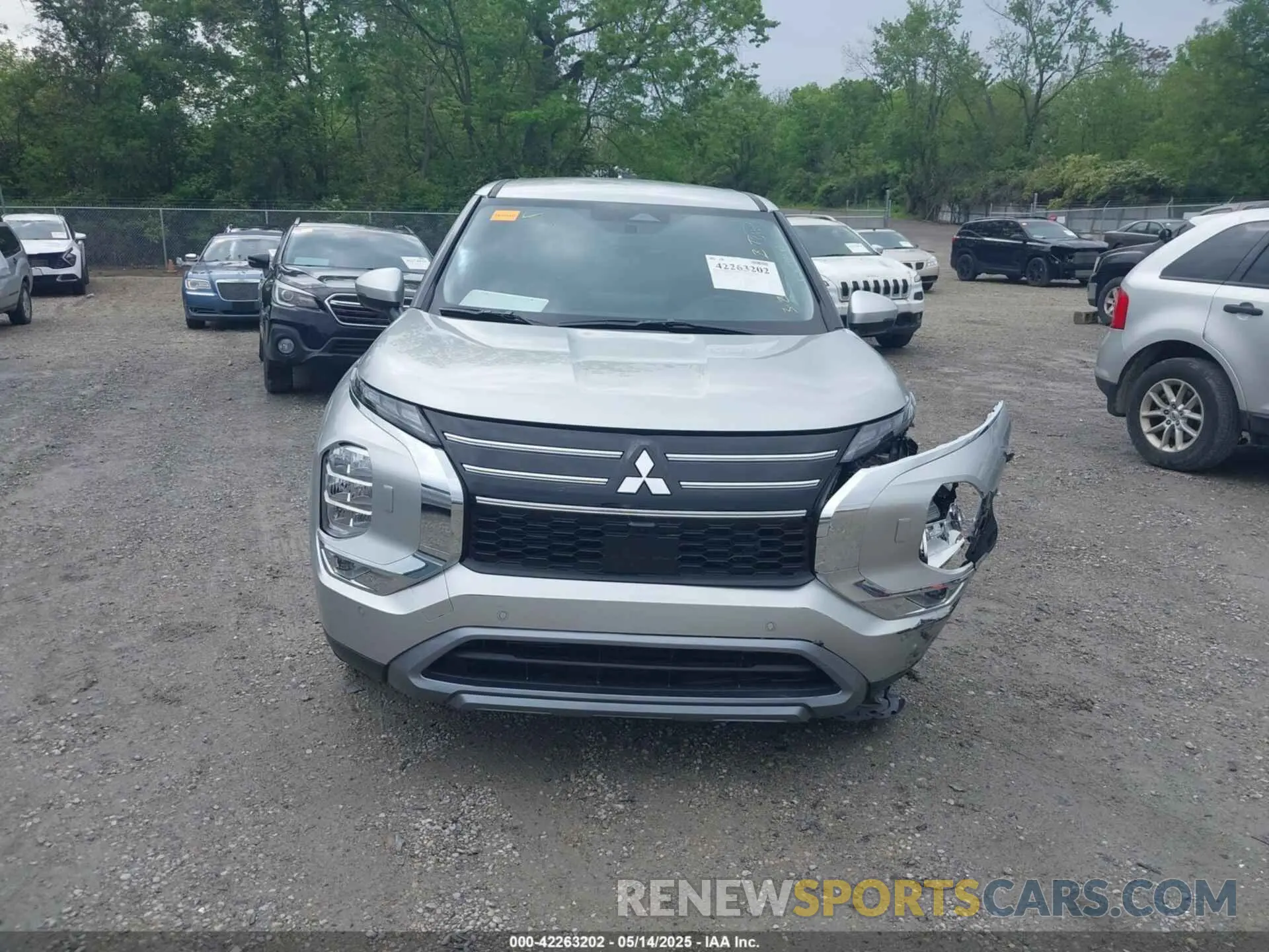 12 fotografías del automóvil dañado JA4J4VA86SZ014584 MITSUBISHI OUTLANDER 2025