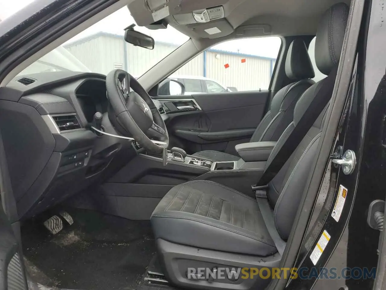 7 fotografías del automóvil dañado JA4T5VA9XSZ001867 MITSUBISHI OUTLANDER 2025