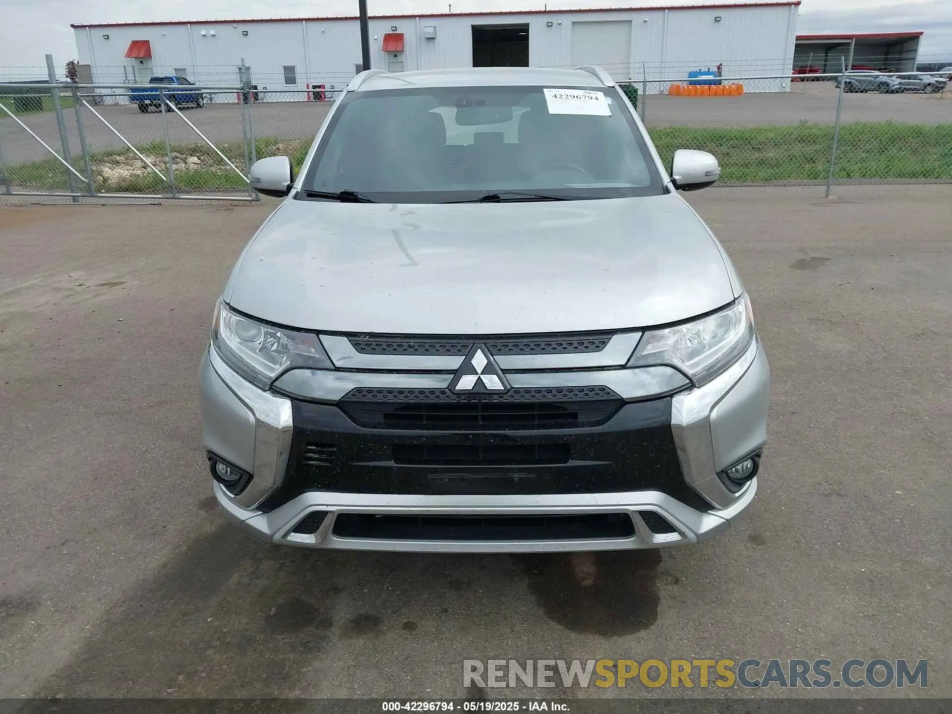 12 fotografías del automóvil dañado JA4J24A53KZ053560 MITSUBISHI OUTLANDER PHEV 2019