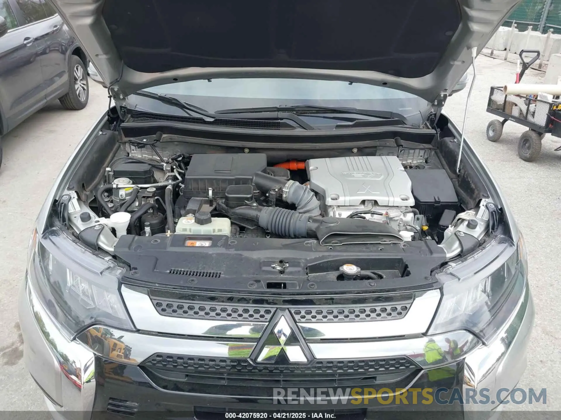 10 fotografías del automóvil dañado JA4J24A54KZ047069 MITSUBISHI OUTLANDER PHEV 2019