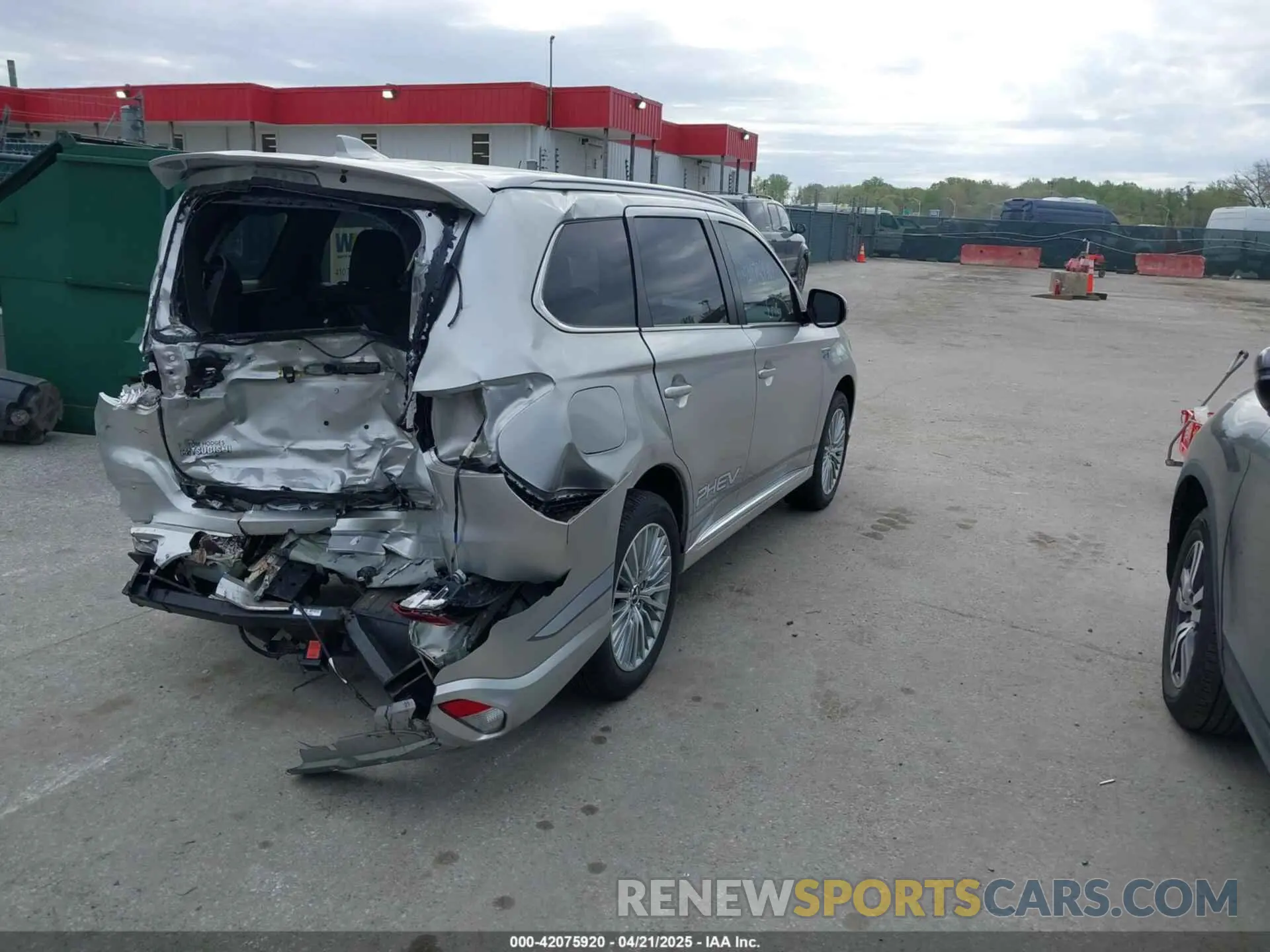 4 fotografías del automóvil dañado JA4J24A54KZ047069 MITSUBISHI OUTLANDER PHEV 2019