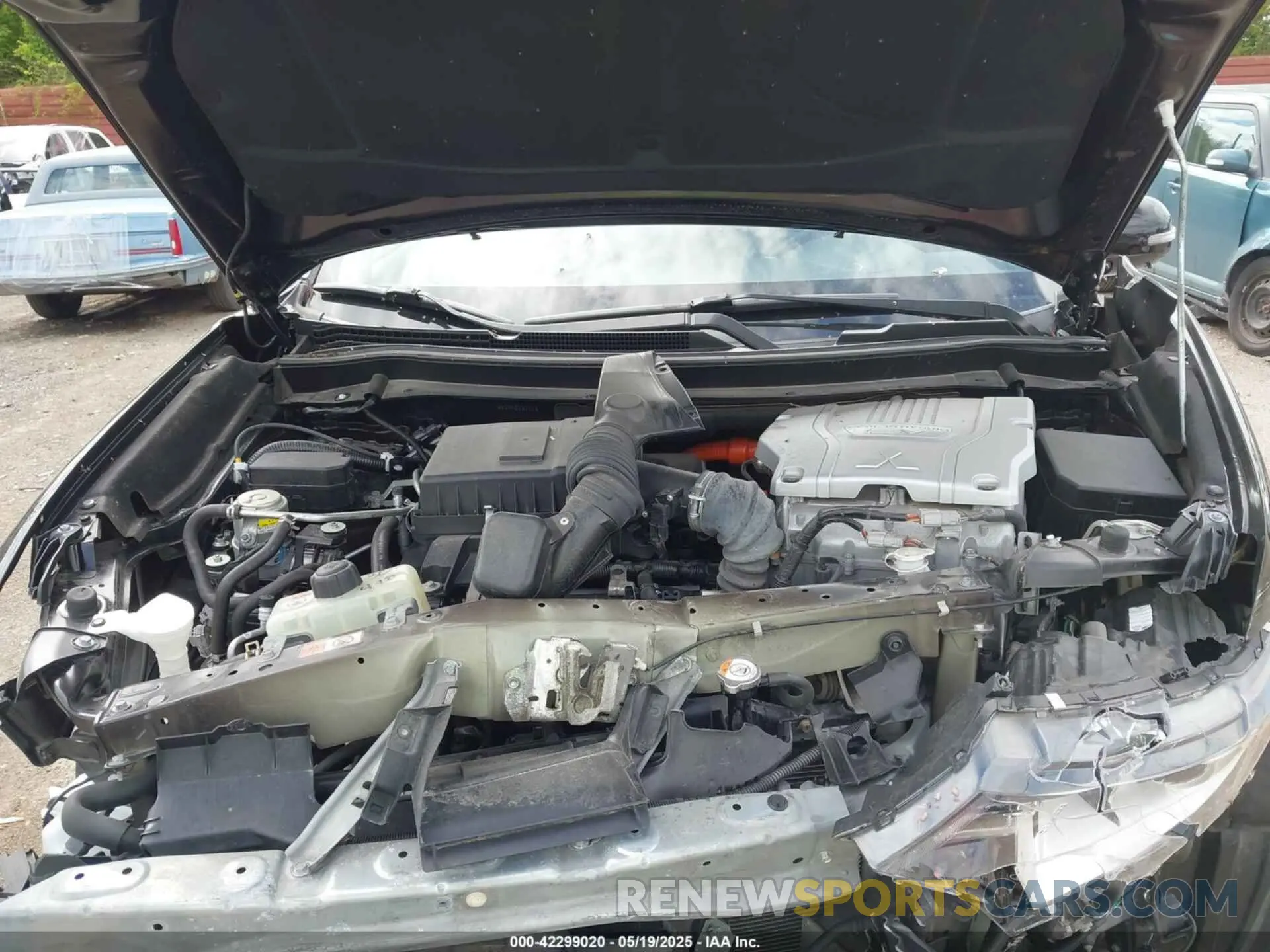 10 fotografías del automóvil dañado JA4J24A55KZ037103 MITSUBISHI OUTLANDER PHEV 2019