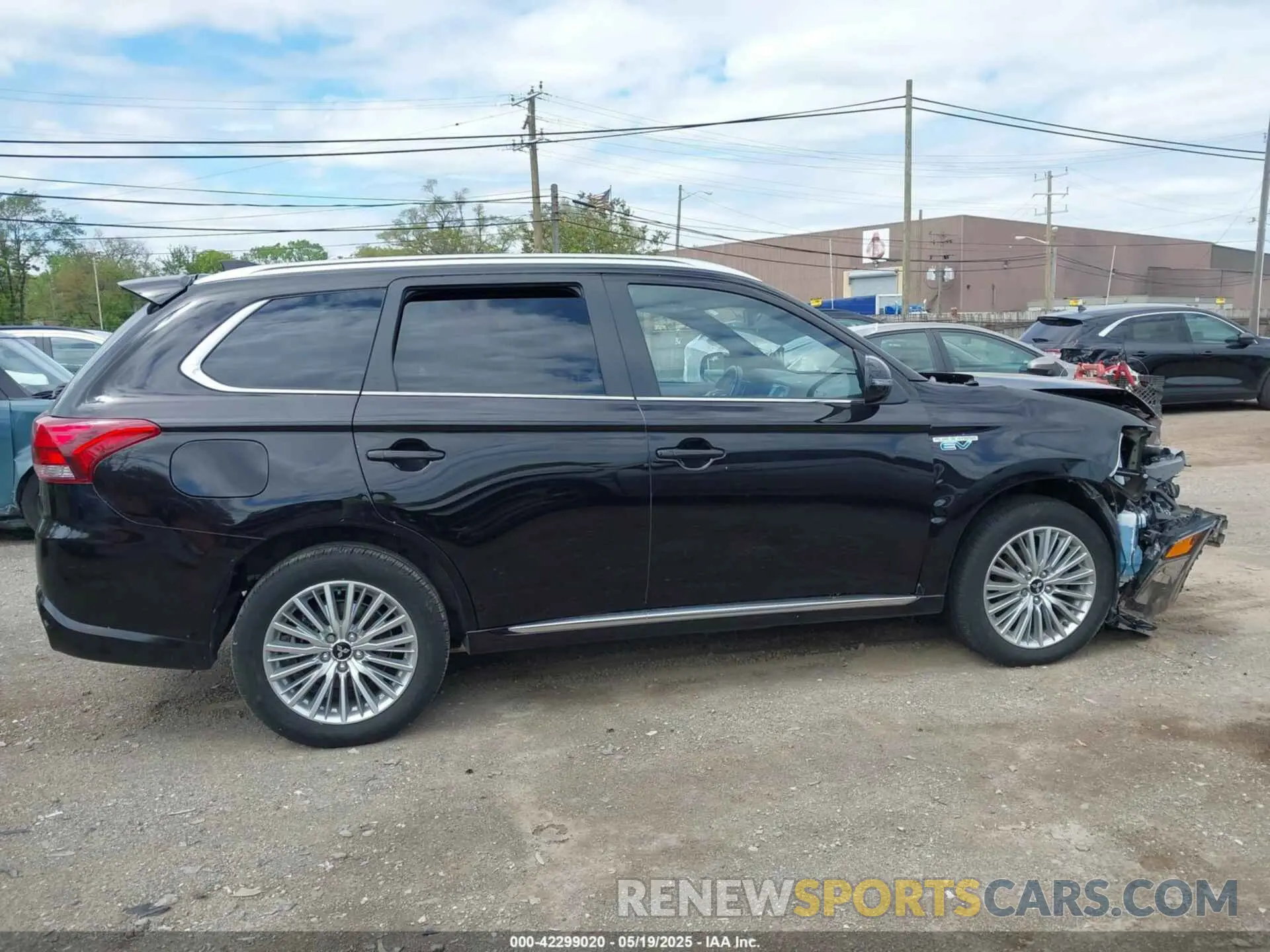 13 fotografías del automóvil dañado JA4J24A55KZ037103 MITSUBISHI OUTLANDER PHEV 2019