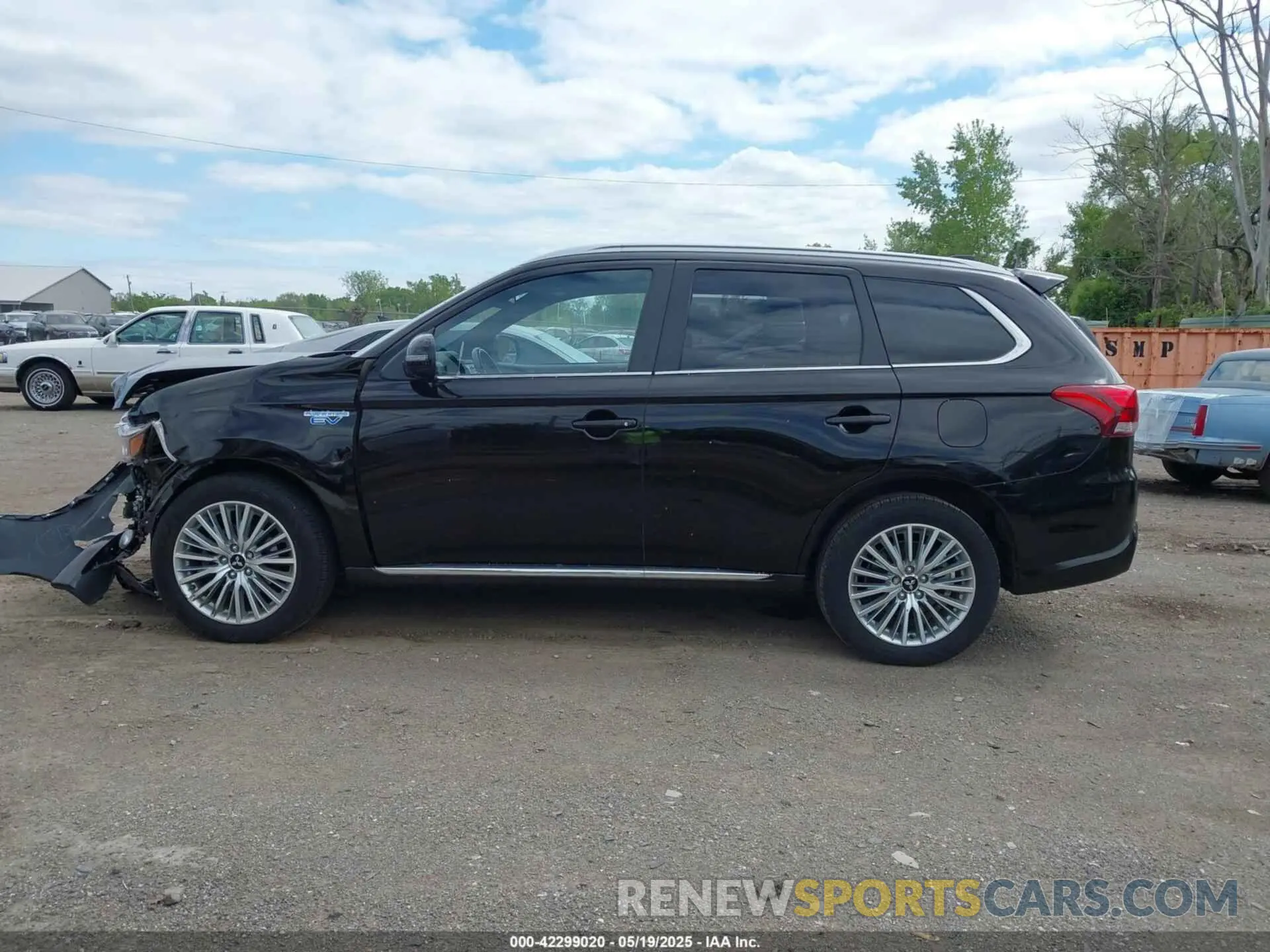 14 fotografías del automóvil dañado JA4J24A55KZ037103 MITSUBISHI OUTLANDER PHEV 2019