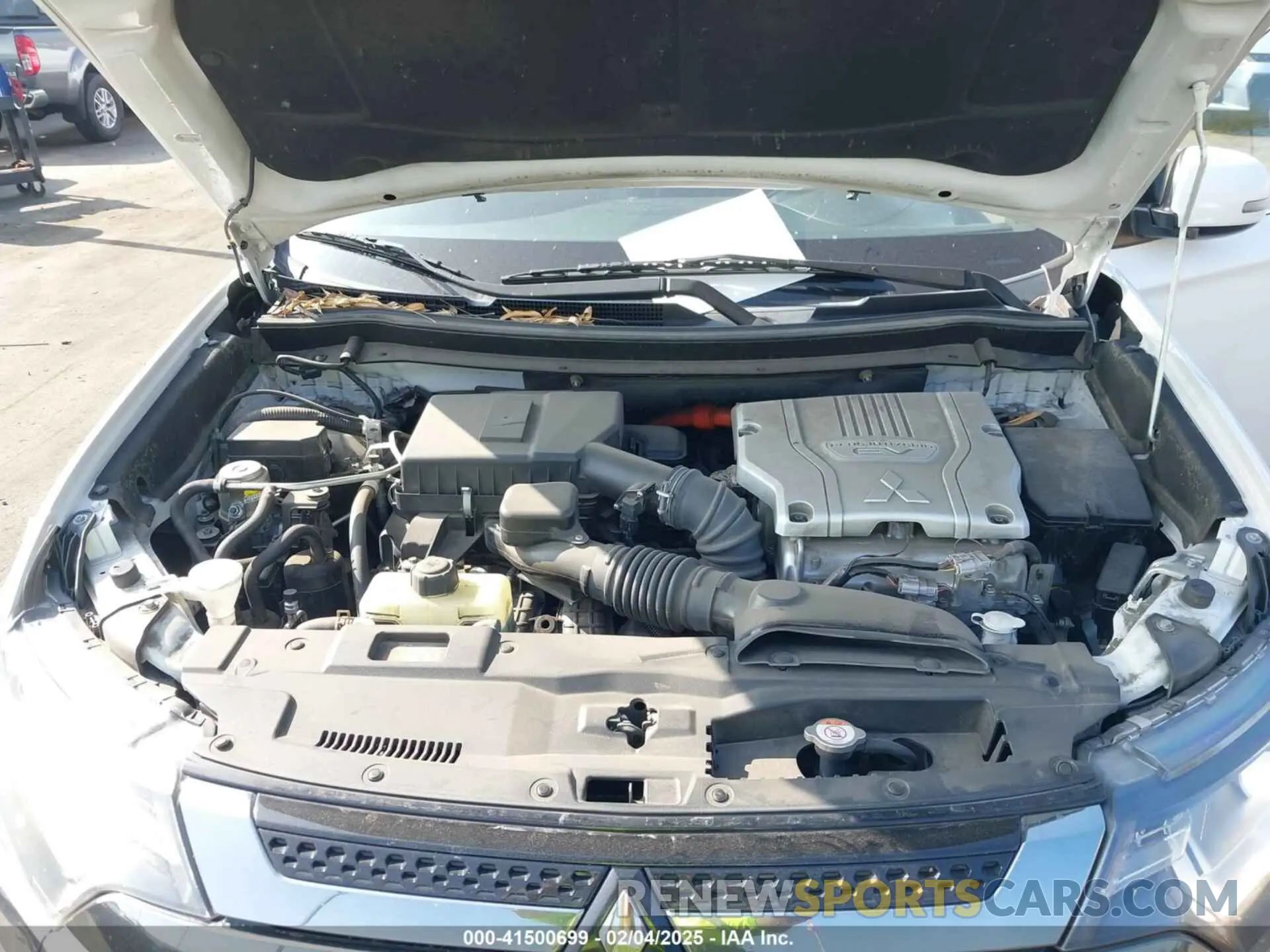 10 fotografías del automóvil dañado JA4J24A57KZ049706 MITSUBISHI OUTLANDER PHEV 2019