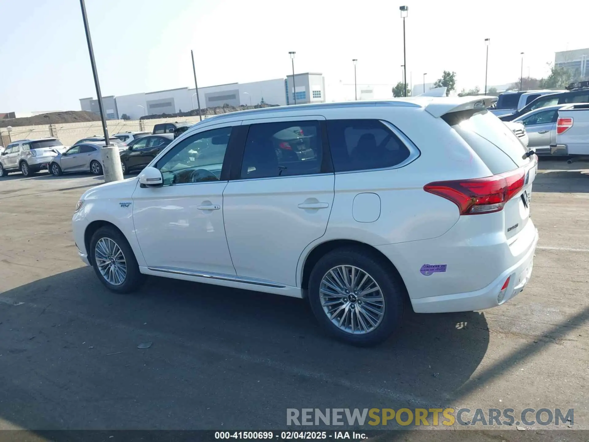 15 fotografías del automóvil dañado JA4J24A57KZ049706 MITSUBISHI OUTLANDER PHEV 2019