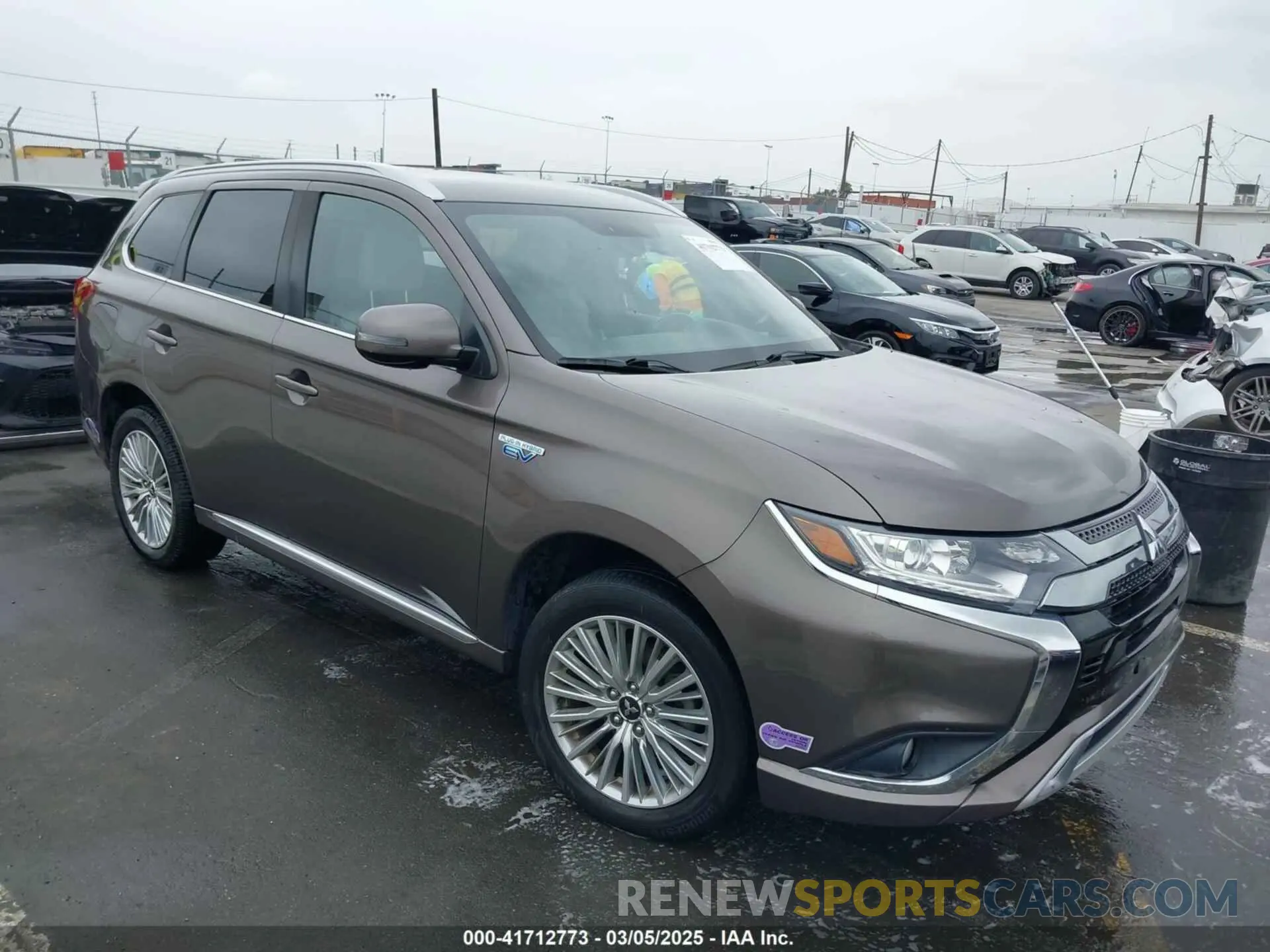 1 fotografías del automóvil dañado JA4J24A5XKZ034990 MITSUBISHI OUTLANDER PHEV 2019