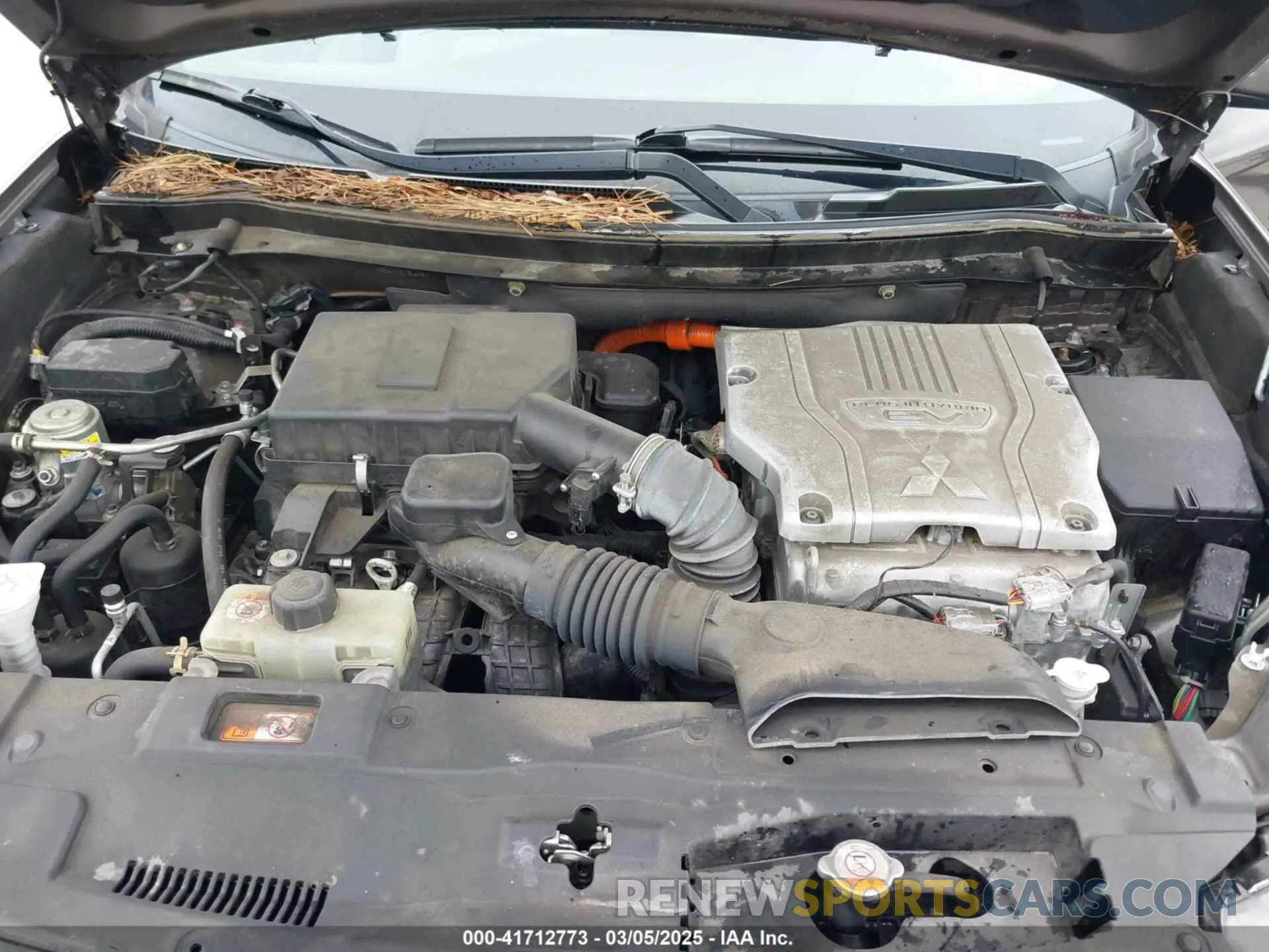 10 fotografías del automóvil dañado JA4J24A5XKZ034990 MITSUBISHI OUTLANDER PHEV 2019