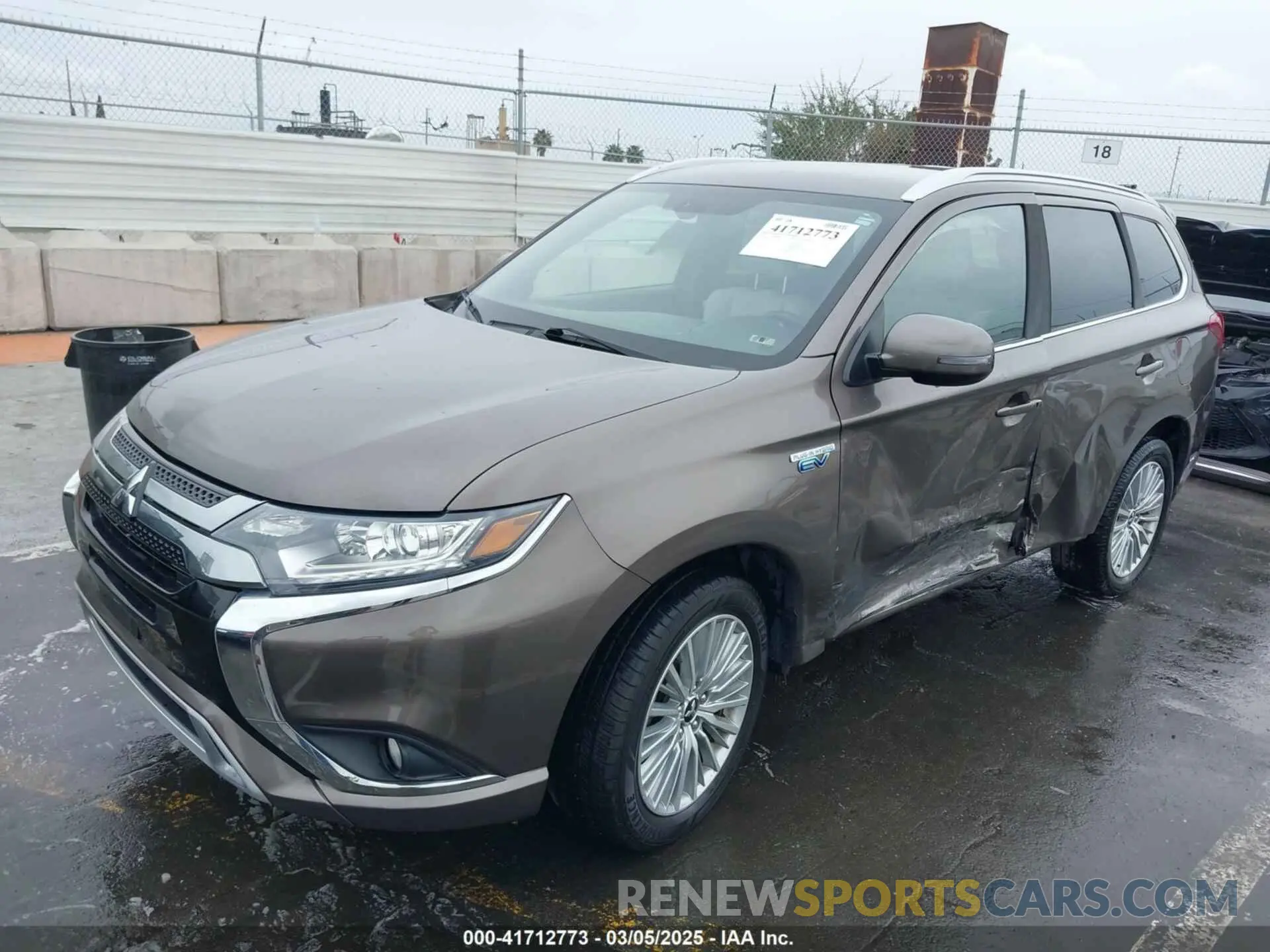 2 fotografías del automóvil dañado JA4J24A5XKZ034990 MITSUBISHI OUTLANDER PHEV 2019