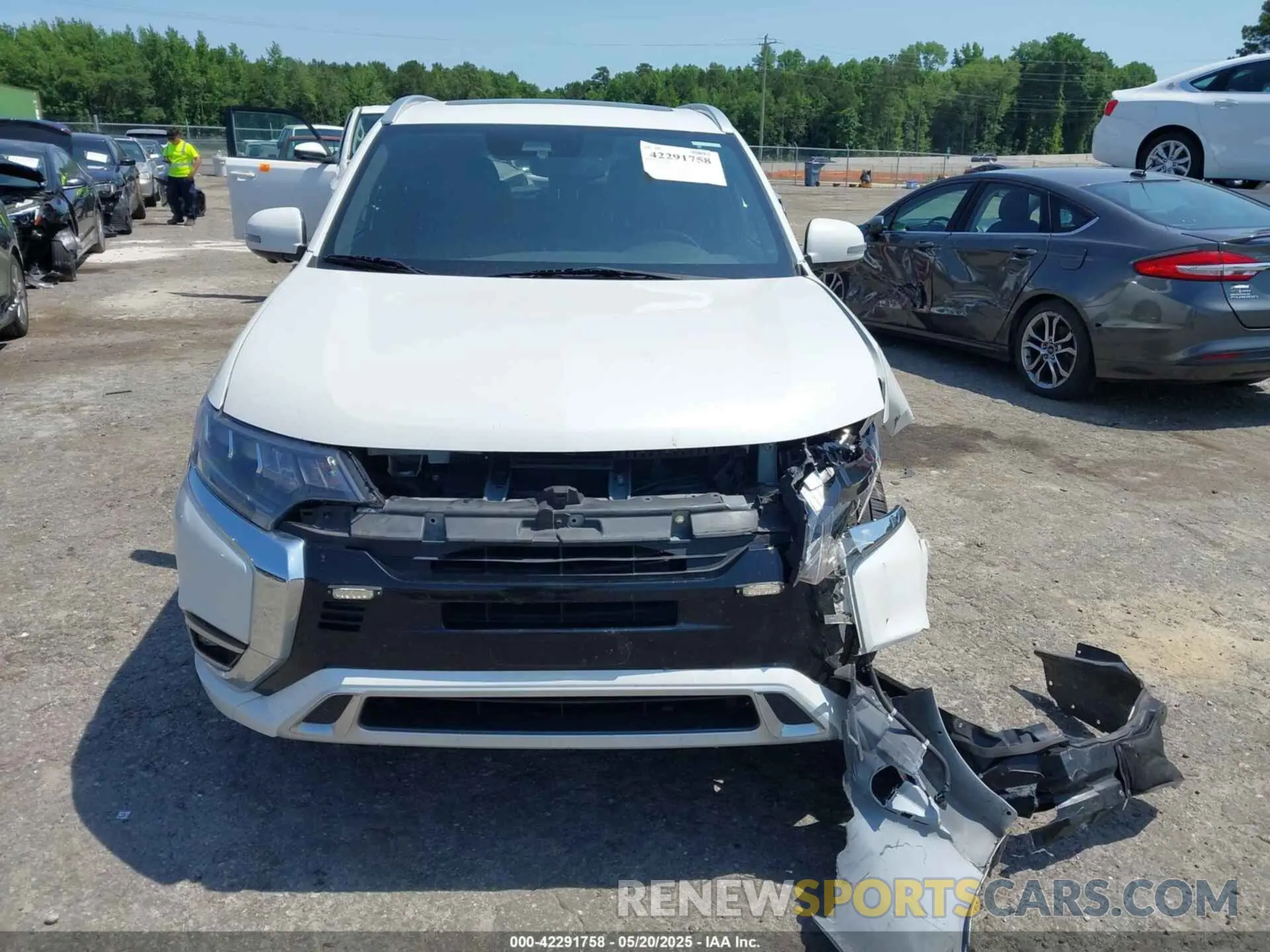 12 fotografías del automóvil dañado JA4J24A5XLZ041732 MITSUBISHI OUTLANDER PHEV 2020