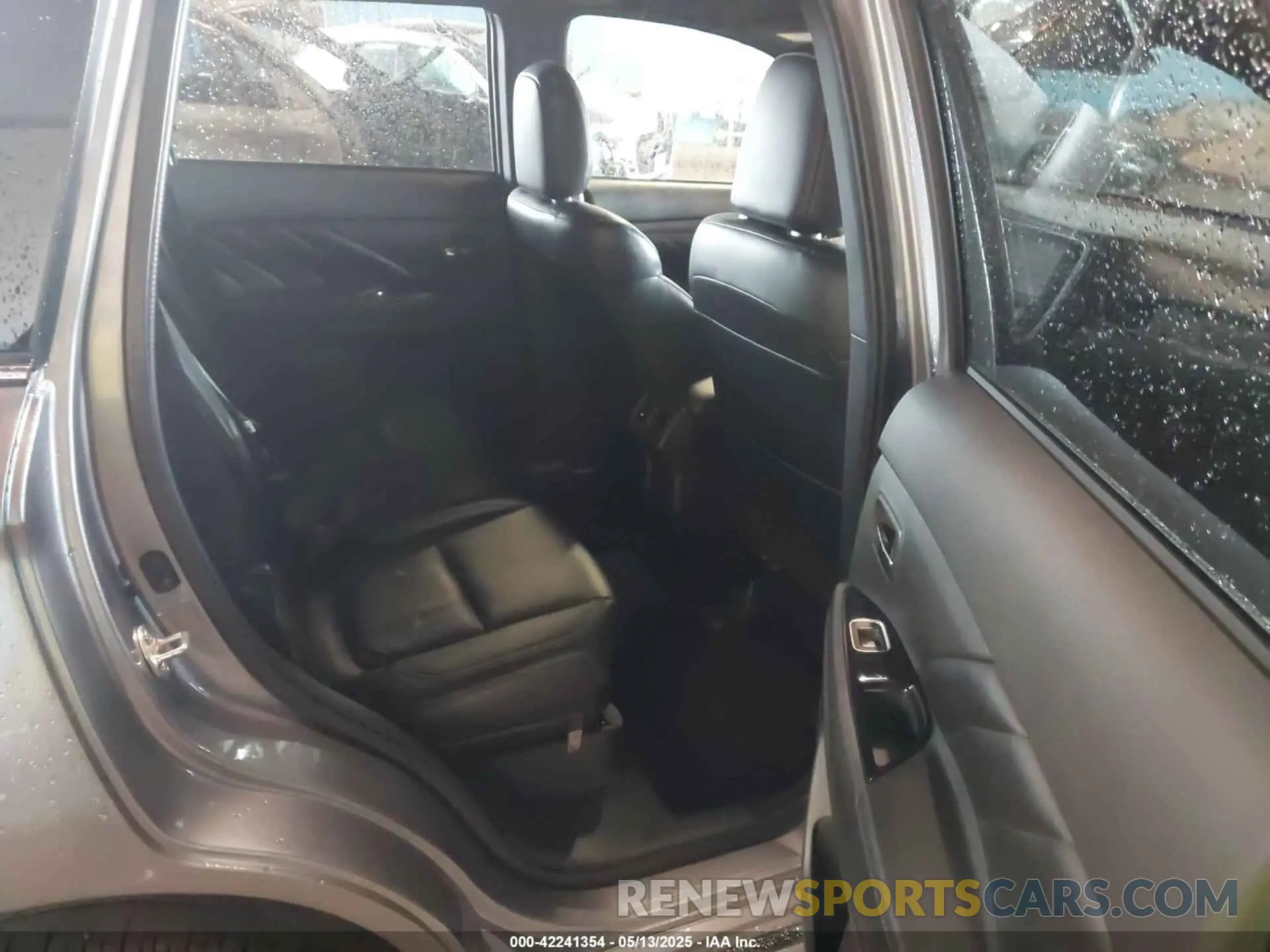 8 fotografías del automóvil dañado JA4J2VA72NZ025597 MITSUBISHI OUTLANDER PHEV 2022