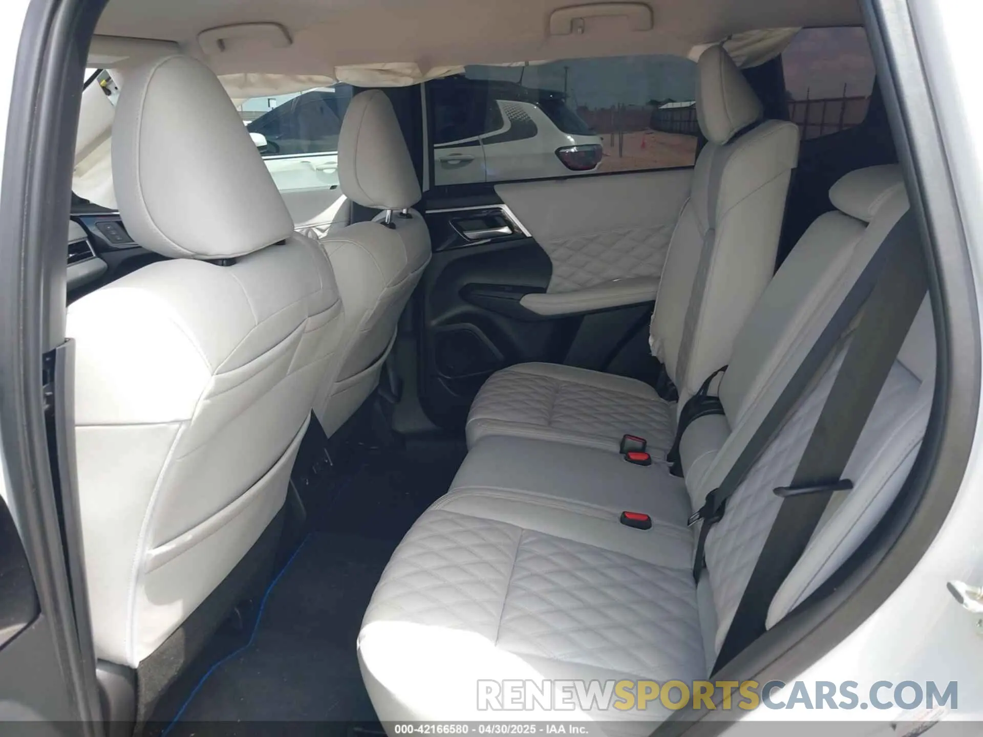 8 fotografías del automóvil dañado JA4T5VA94PZ029056 MITSUBISHI OUTLANDER PHEV 2023