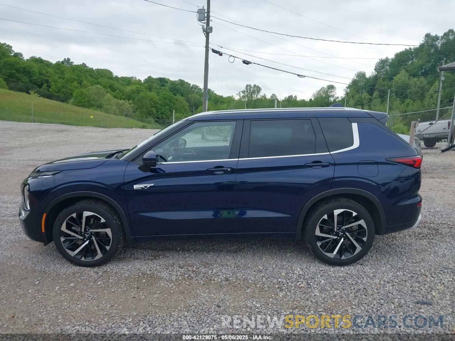 14 fotografías del automóvil dañado JA4T5VA95PZ035626 MITSUBISHI OUTLANDER PHEV 2023