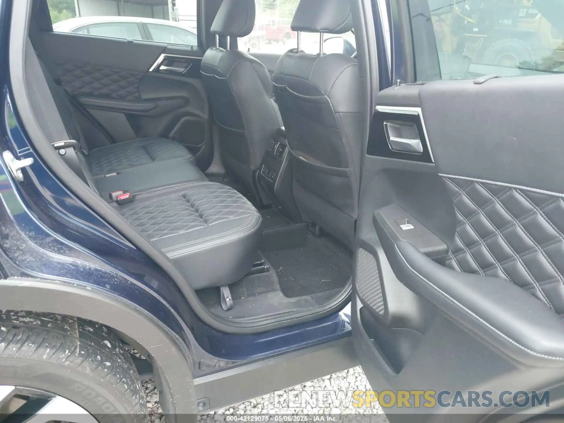 8 fotografías del automóvil dañado JA4T5VA95PZ035626 MITSUBISHI OUTLANDER PHEV 2023