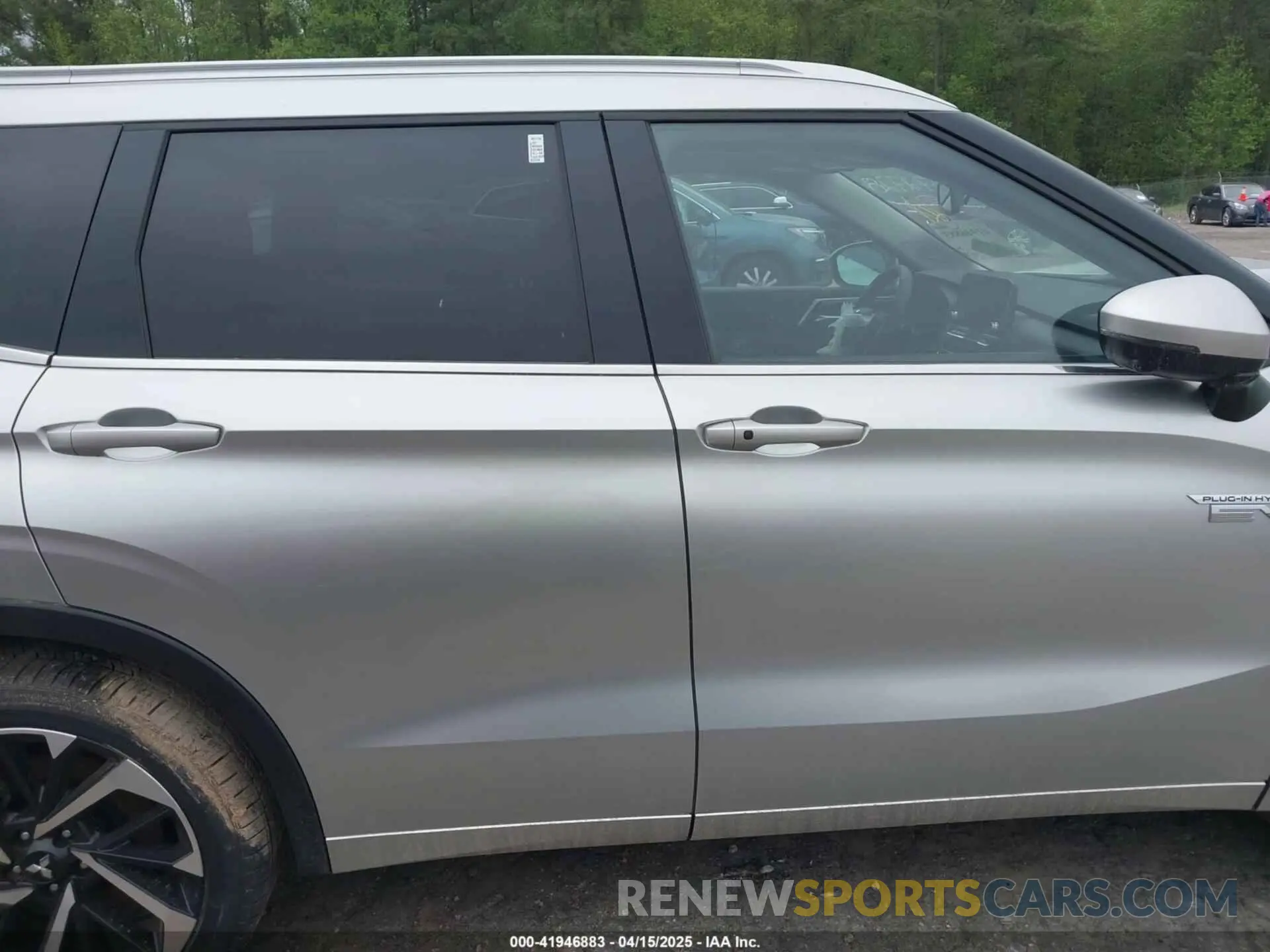 14 fotografías del automóvil dañado JA4T5WA93RZ023001 MITSUBISHI OUTLANDER PHEV 2024