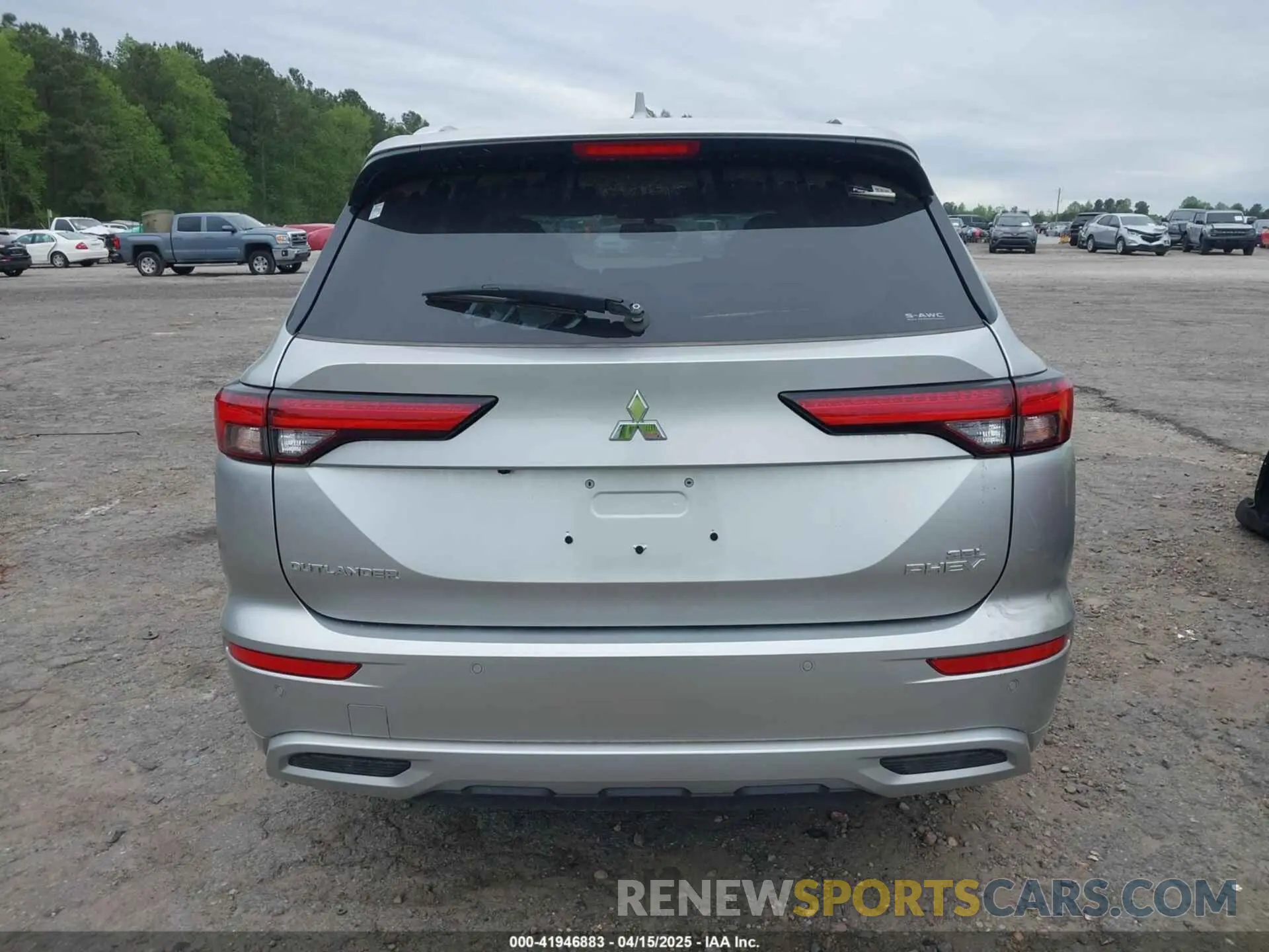 17 fotografías del automóvil dañado JA4T5WA93RZ023001 MITSUBISHI OUTLANDER PHEV 2024