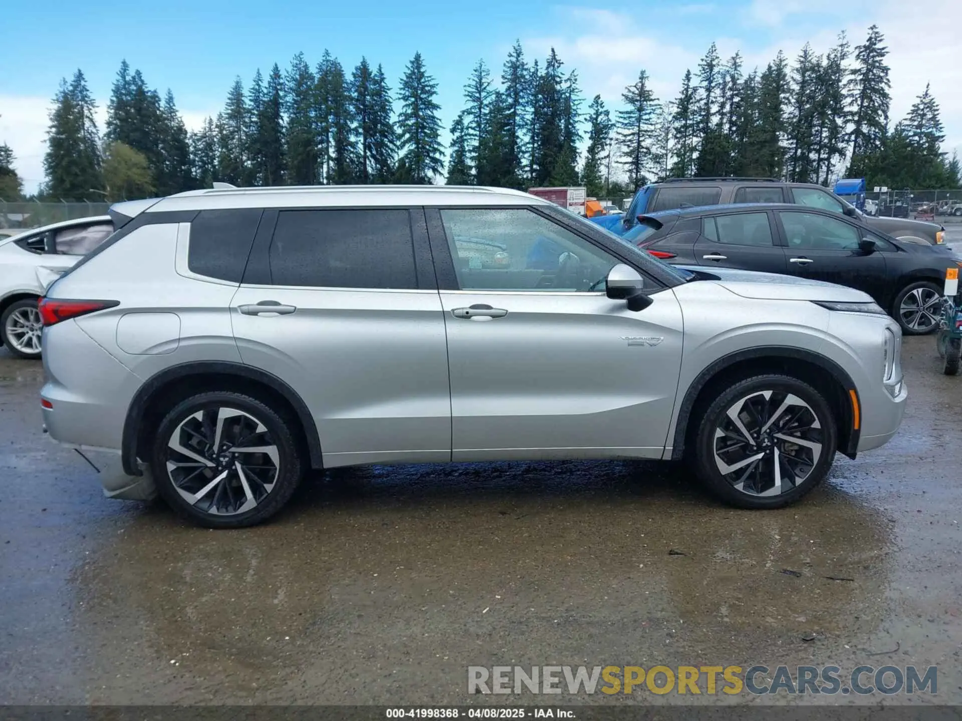 13 fotografías del automóvil dañado JA4T5WA93RZ051543 MITSUBISHI OUTLANDER PHEV 2024
