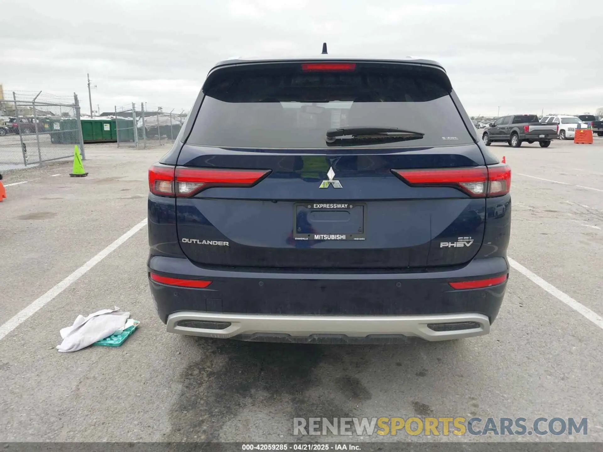 16 fotografías del automóvil dañado JA4T5WA94RZ050272 MITSUBISHI OUTLANDER PHEV 2024