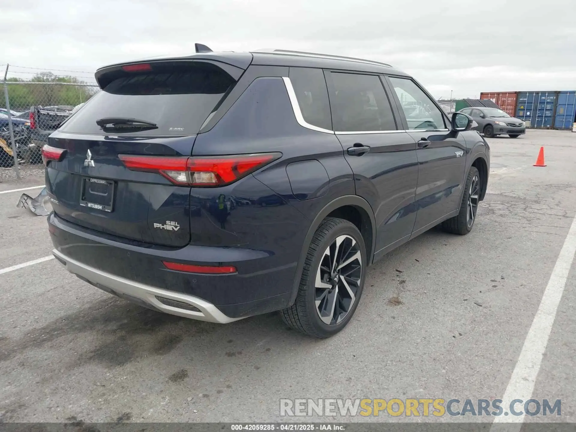 4 fotografías del automóvil dañado JA4T5WA94RZ050272 MITSUBISHI OUTLANDER PHEV 2024